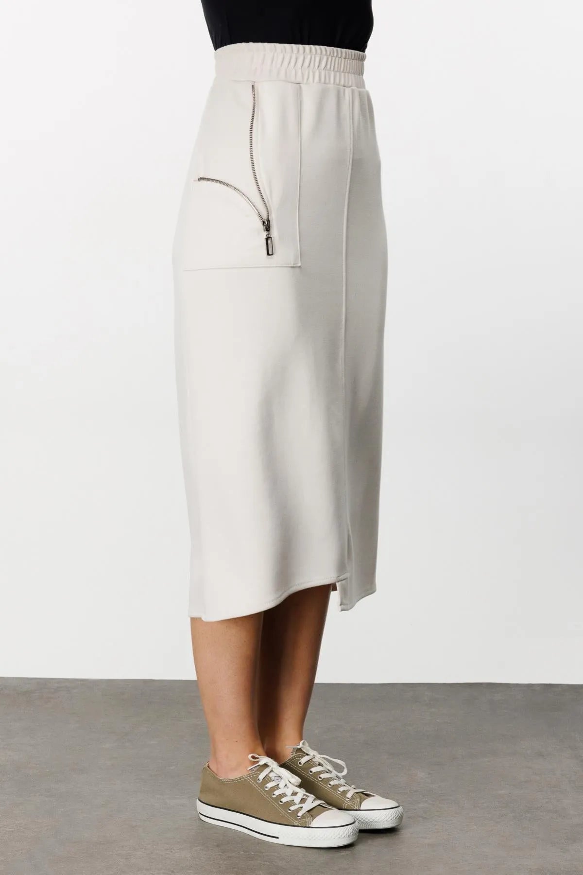 Elastic Waist Ornamental Pocket Zipper Detailed Midi Skirt