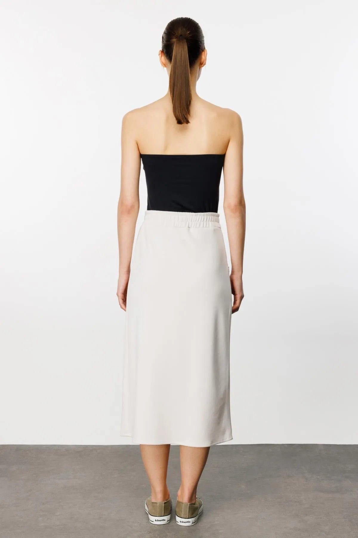 Elastic Waist Ornamental Pocket Zipper Detailed Midi Skirt