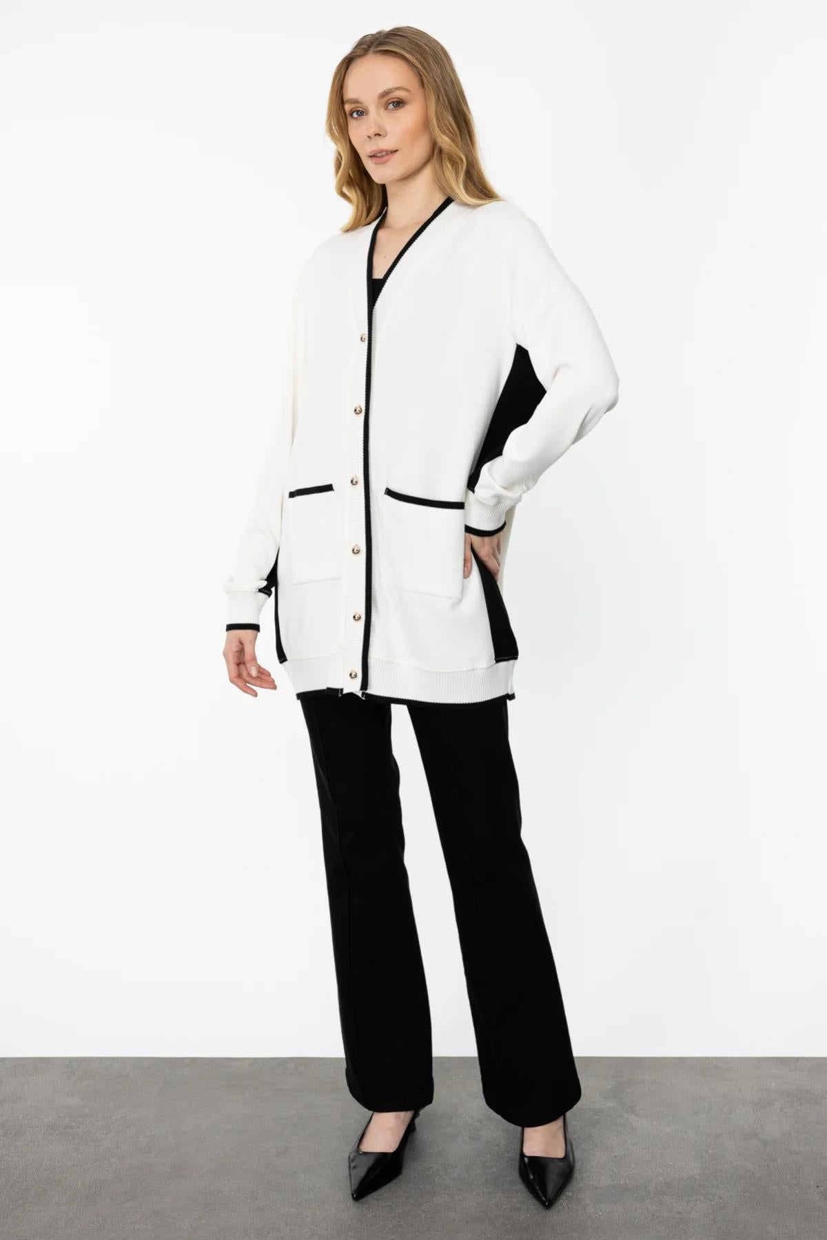 Cep Ve Gold Düğme Detaylı Ribanalı Uzun Hırka