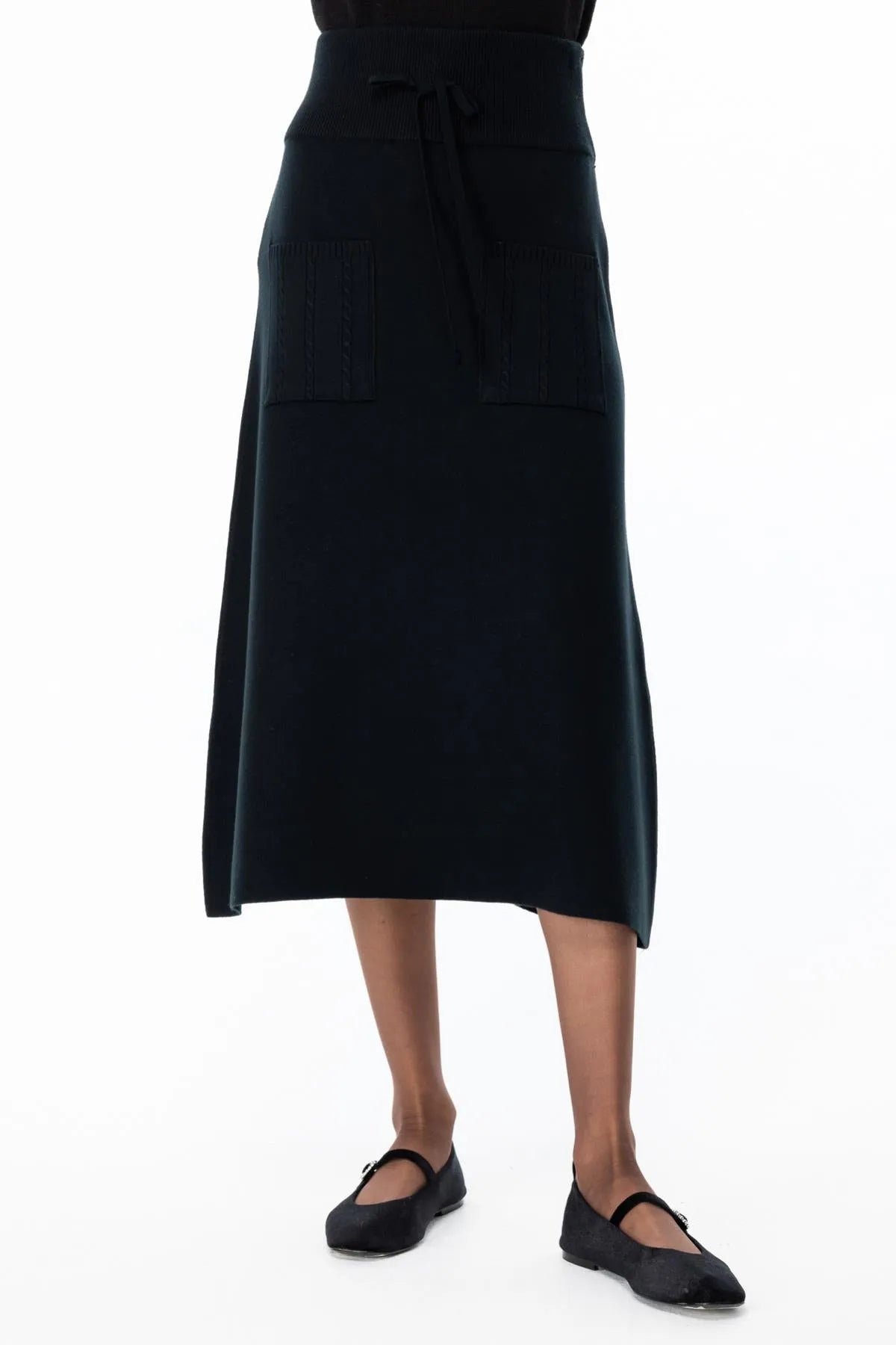 تنورة ماكسي طويلة محبوكة برباط على الخصر