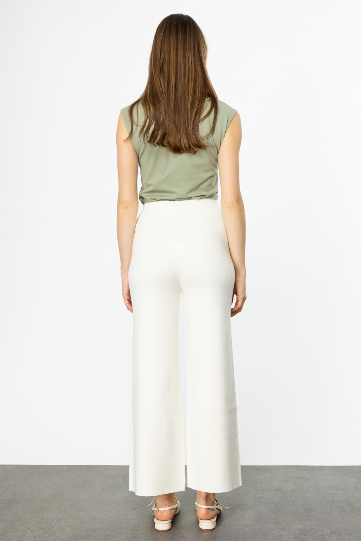 Button Detailed Slit Leg Trousers