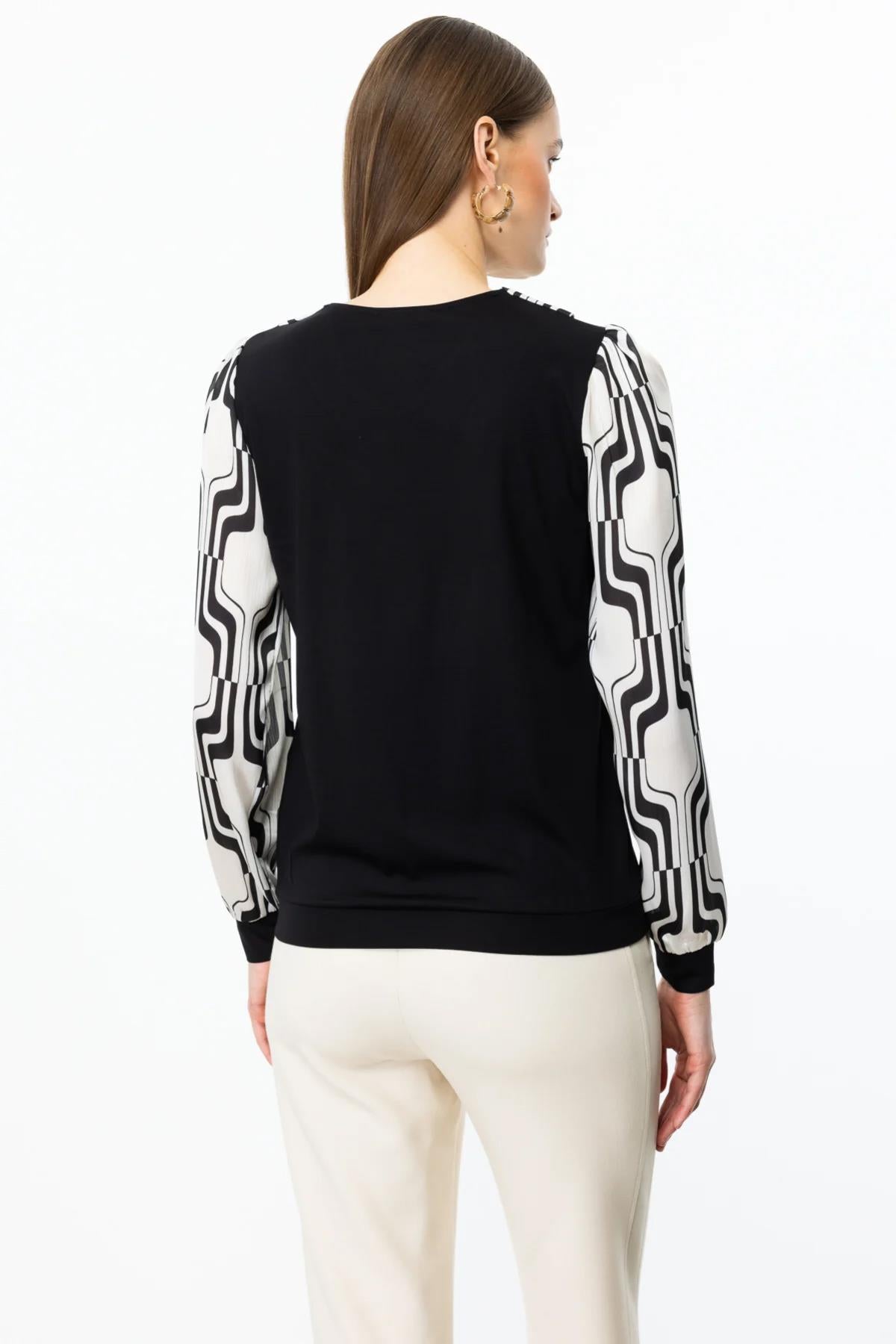 Sweater Look Blouse with Accessory Collar