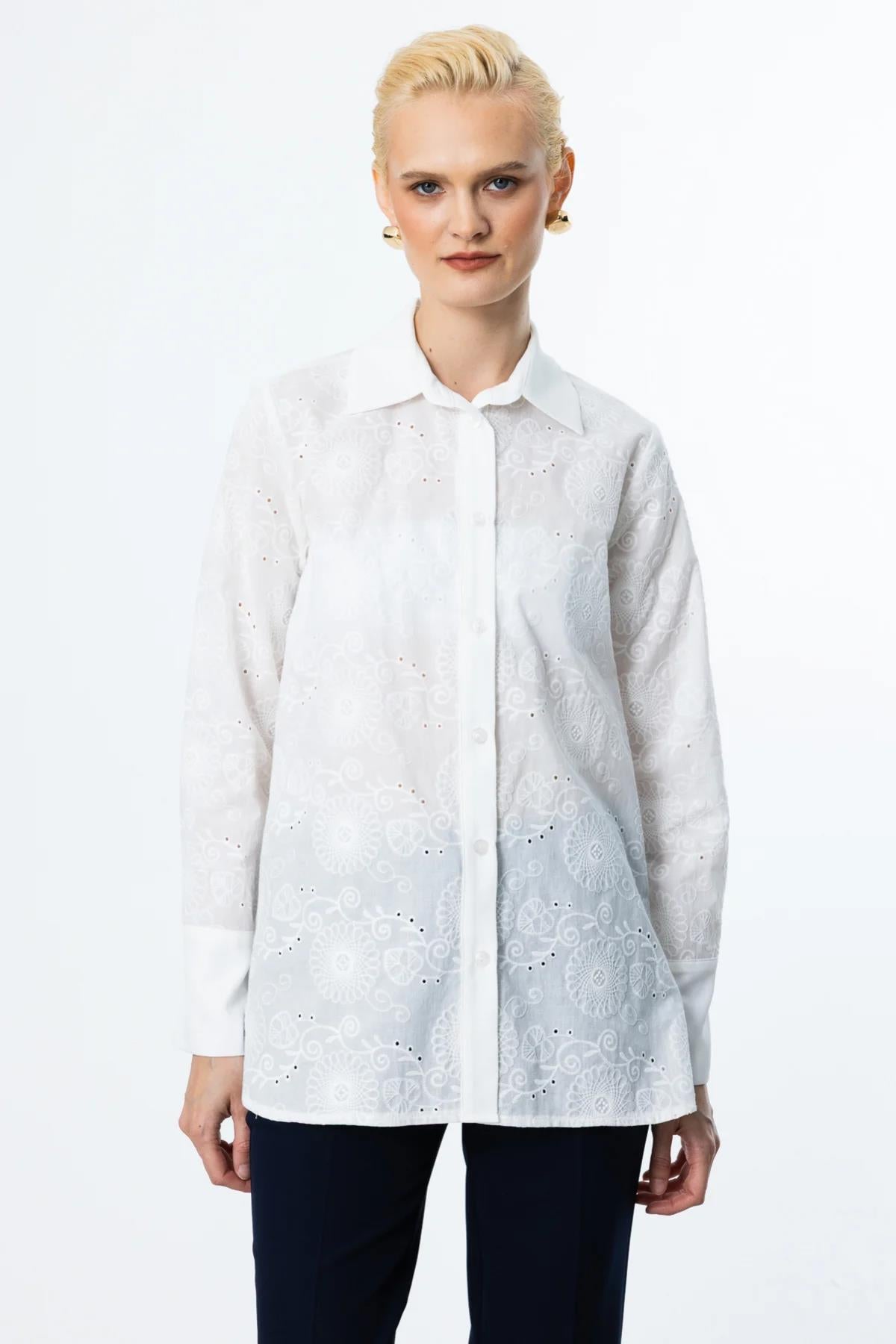 قميص مطرز بالكامل بأكمام طويلة