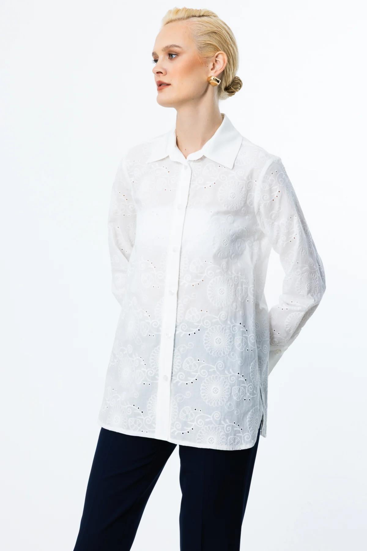 قميص مطرز بالكامل بأكمام طويلة