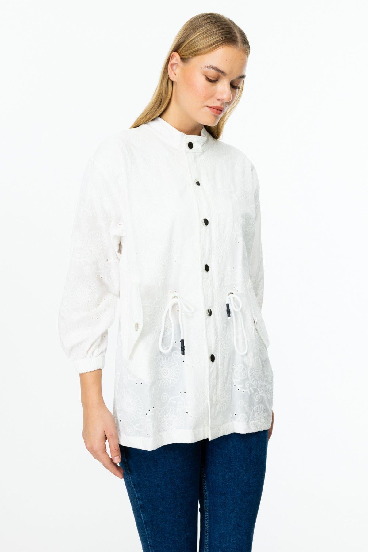 Beli Büzgülü İşlemeli Pamuk Kısa Kap