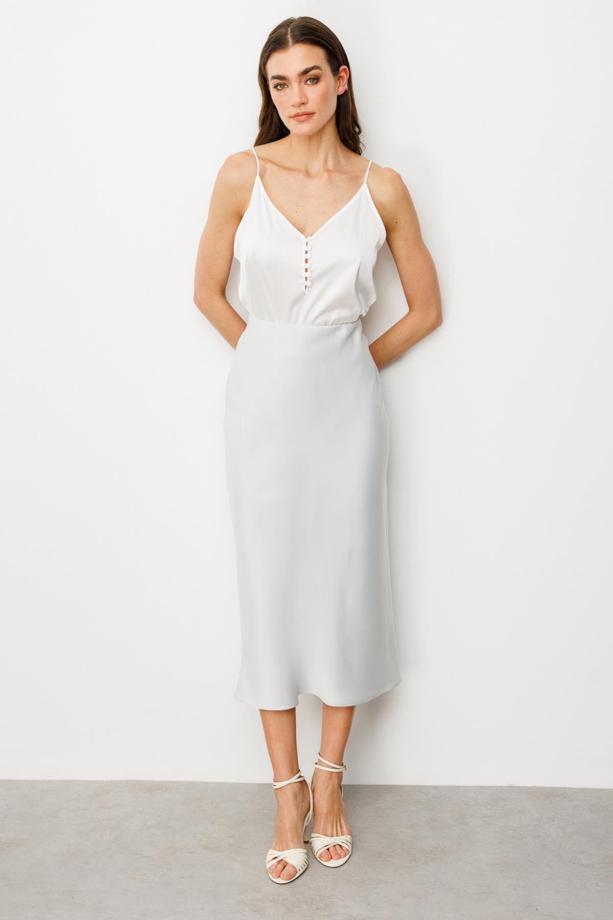 تنورة ساتان بخصر مطاطي