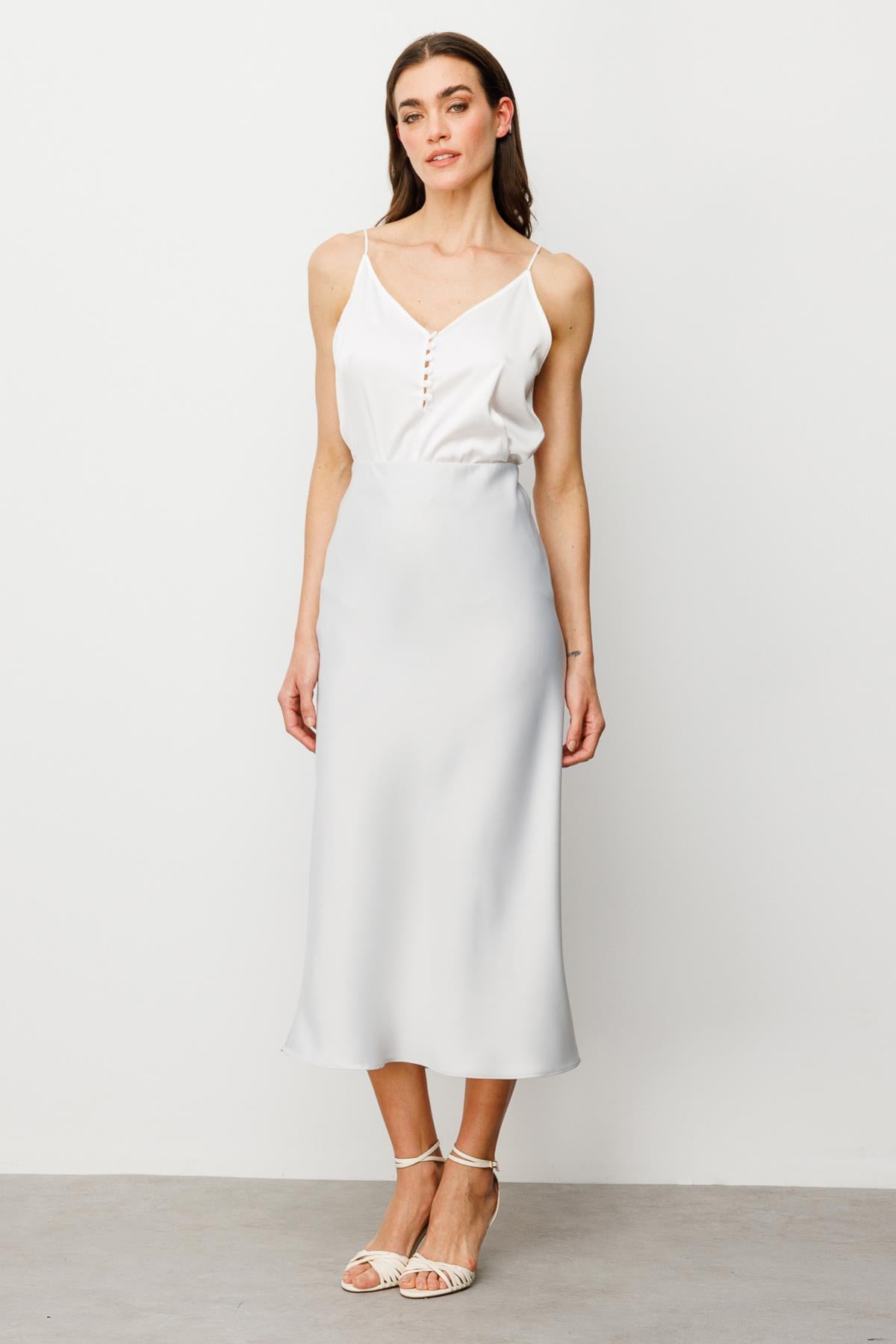 تنورة ساتان بخصر مطاطي