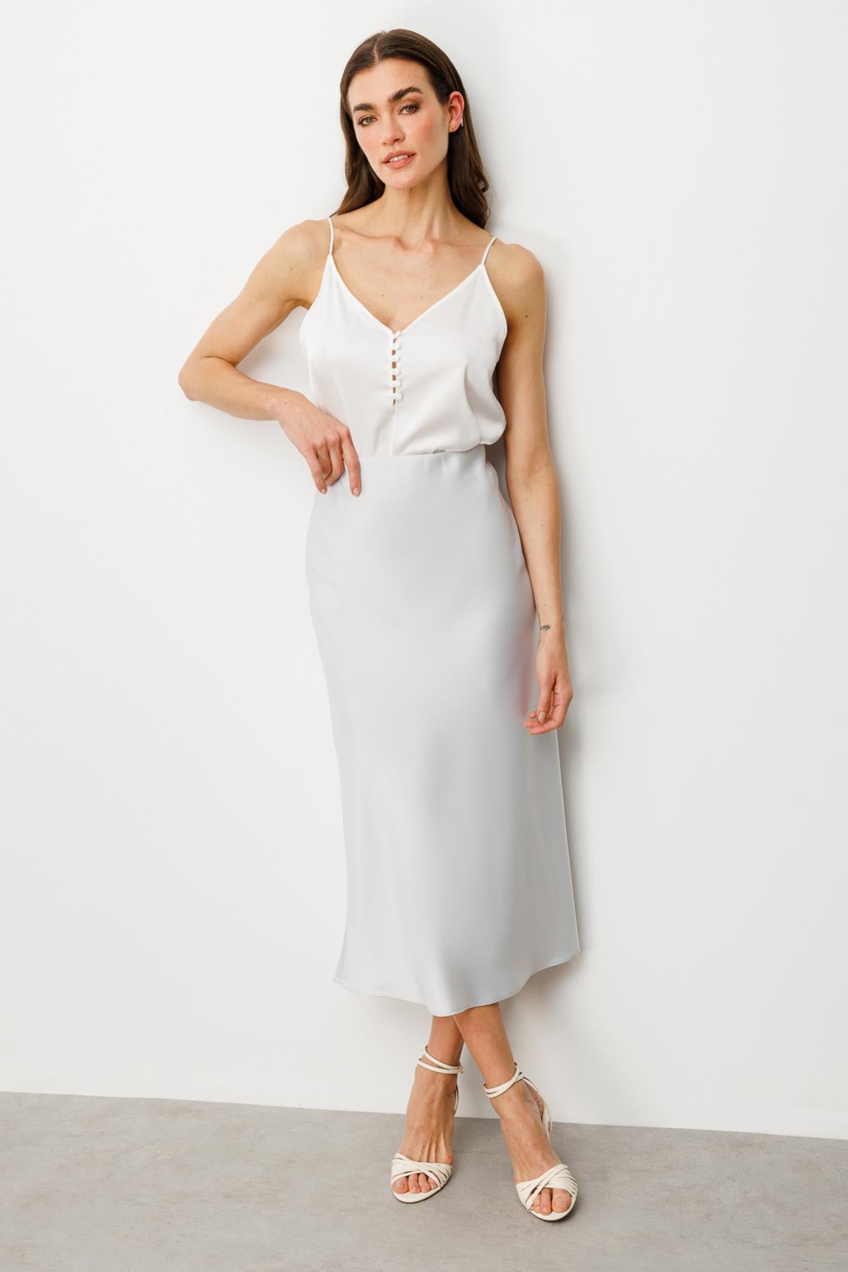 تنورة ساتان بخصر مطاطي