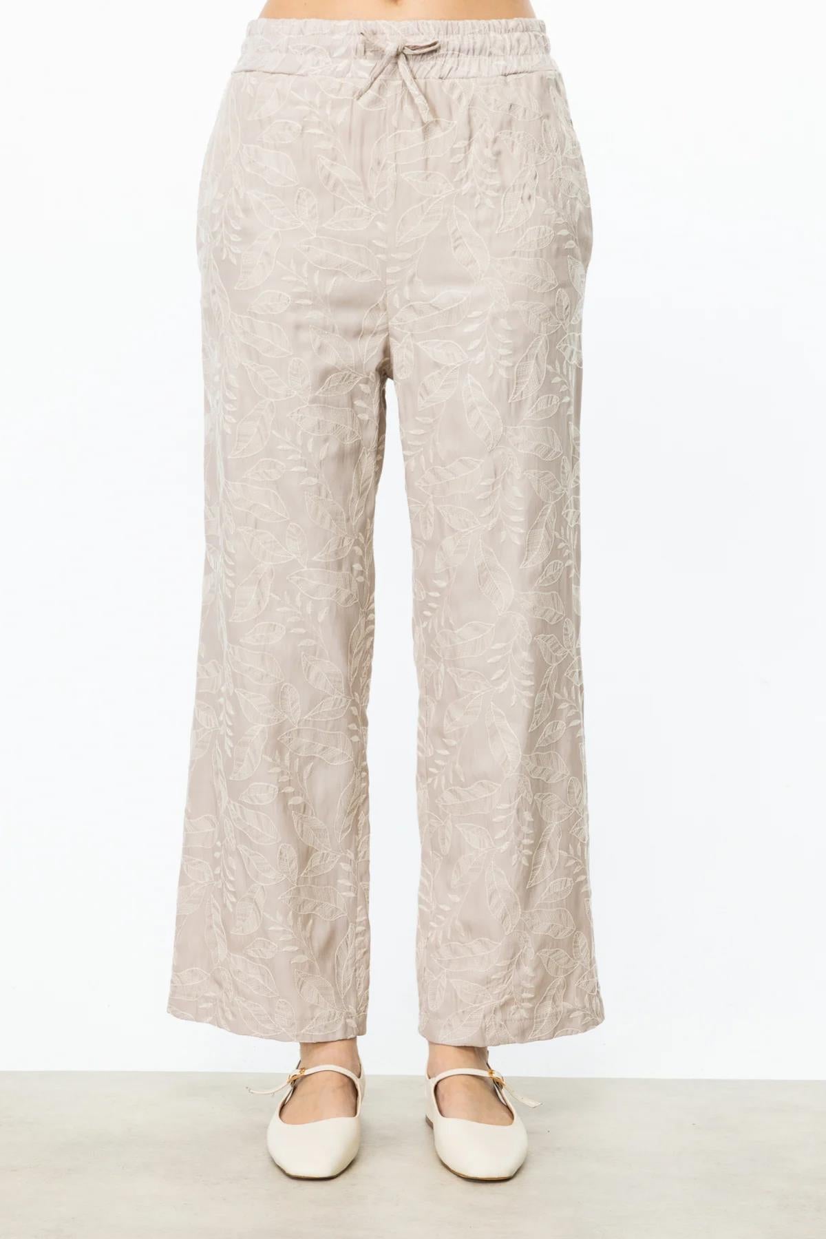 Elastic Waist Leaf Embroidered Trousers