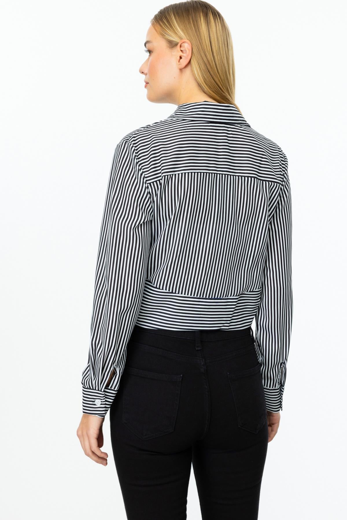 Yanları Kemer Detaylı Cepli Kısa Gömlek