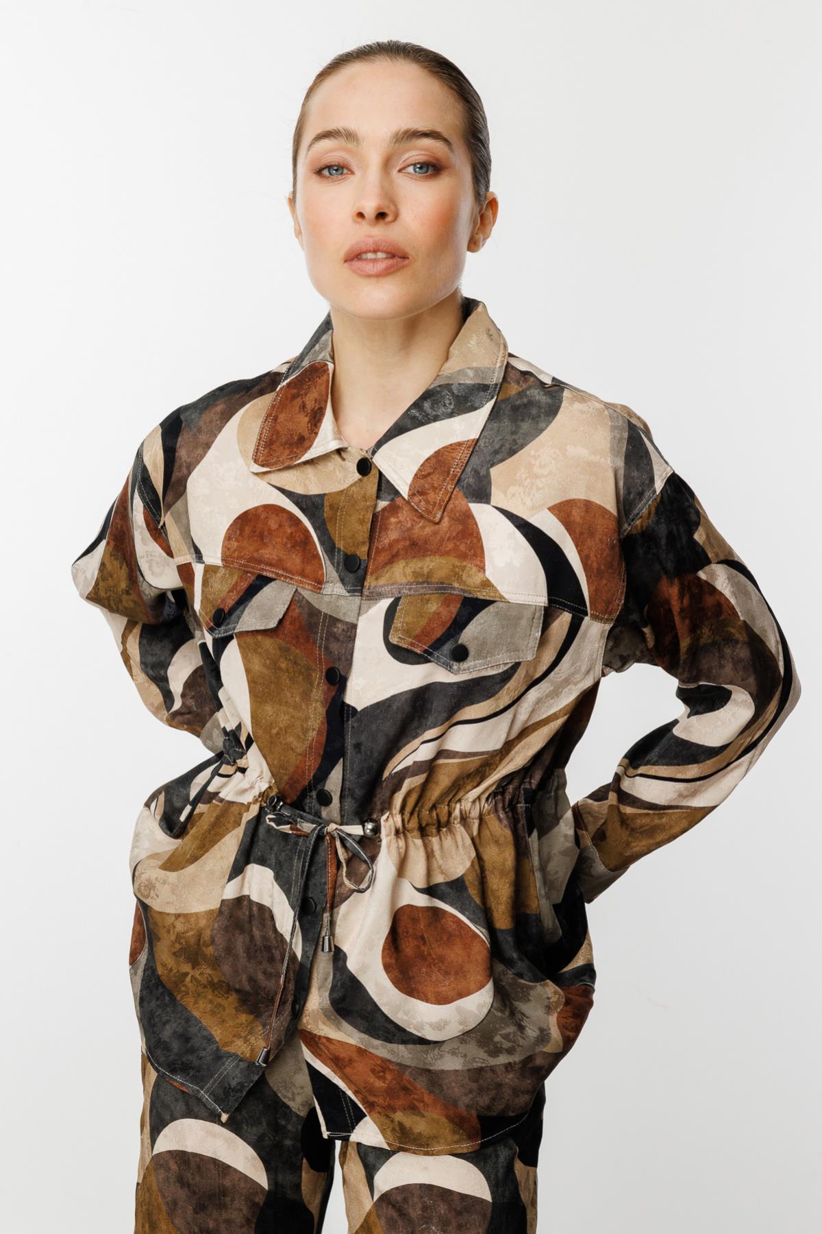 Beli Bağcıklı Desenli Uzun Kol Ceket