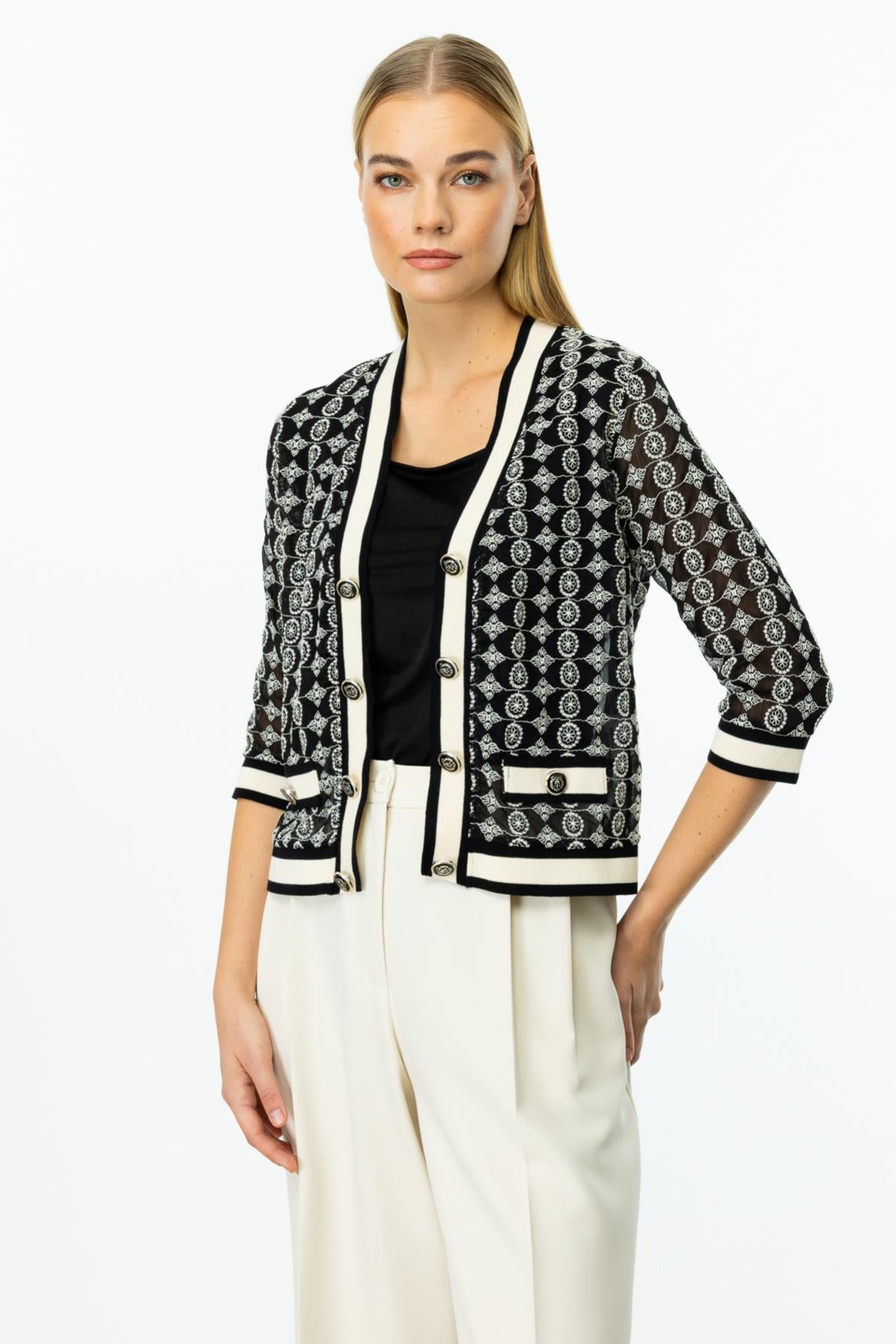 Ribbed Patterned Short Cardigan