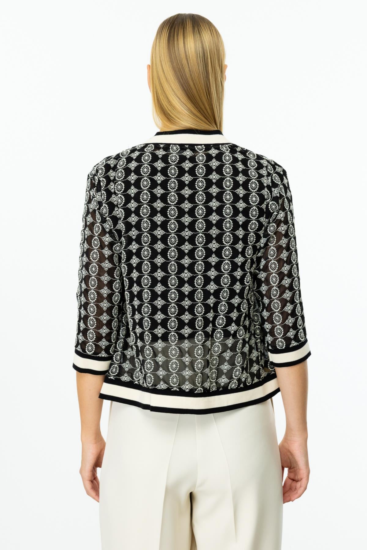 Ribbed Patterned Short Cardigan