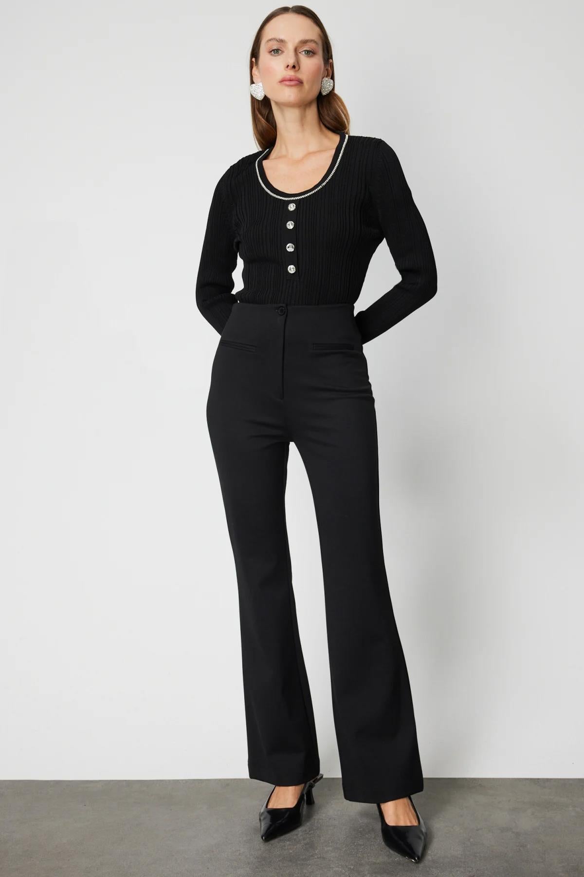 Yüksel Bel Cep Detaylı Pantolon