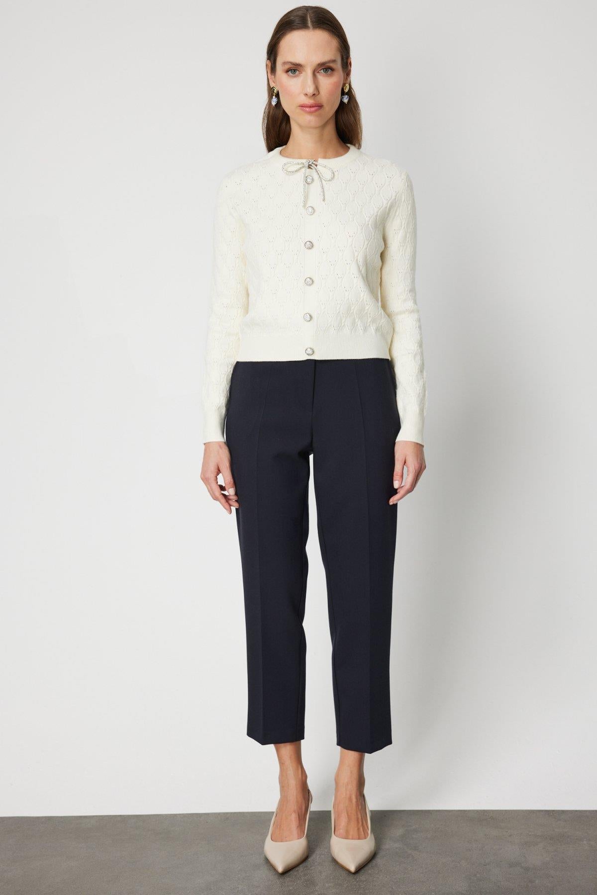 Süs Düğmeli Desenli Triko Kazak