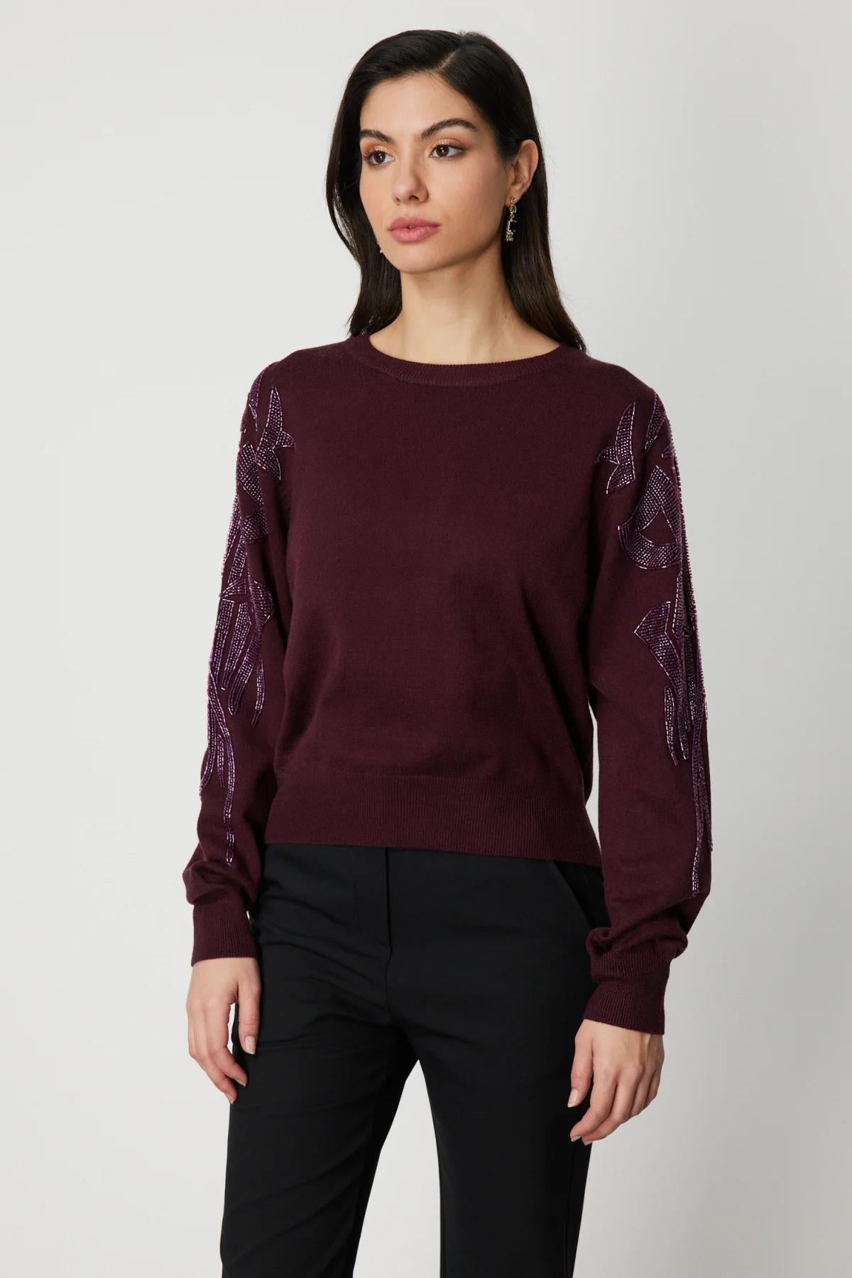 Omzu Taş Detaylı Sıfır Yaka Triko Kazak