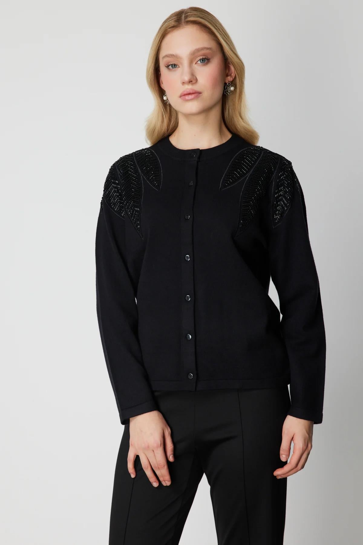 Taş İşleme Desenli Triko Hırka