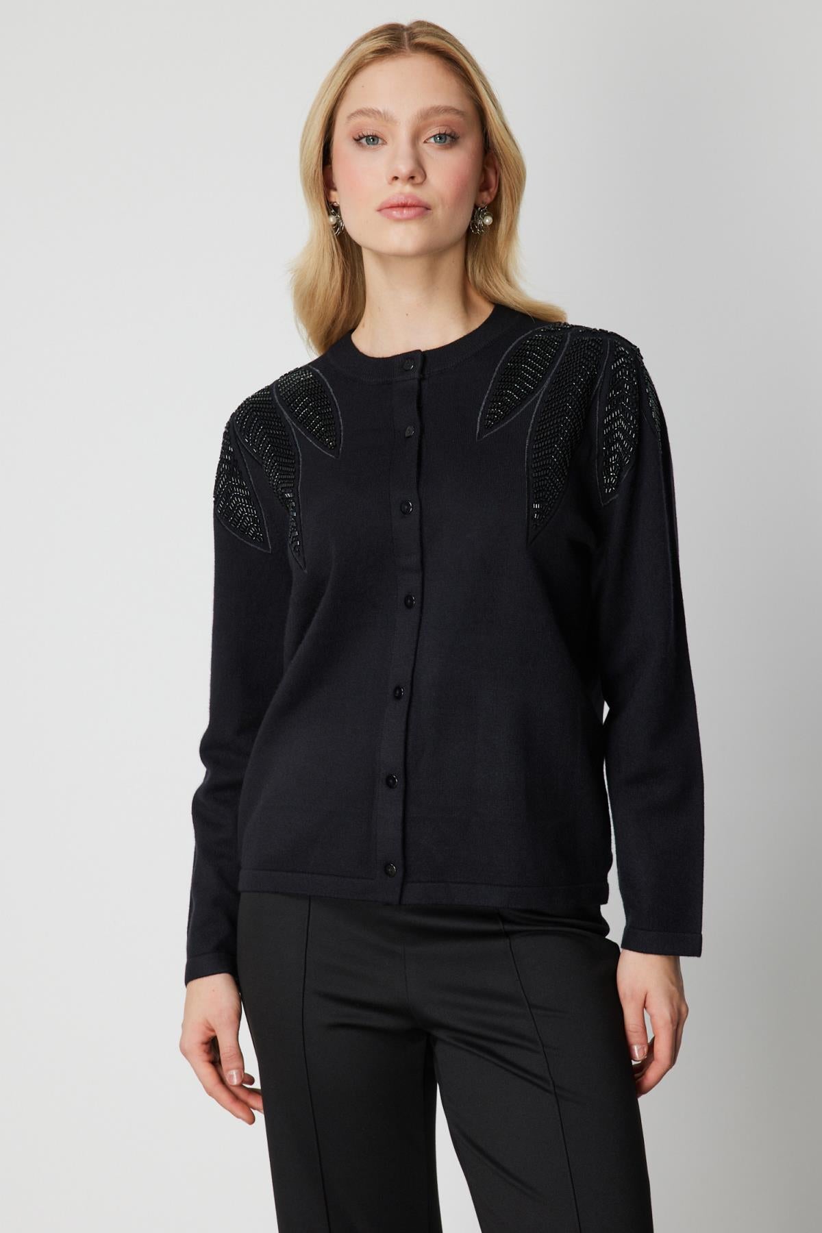 Taş İşleme Desenli Triko Hırka