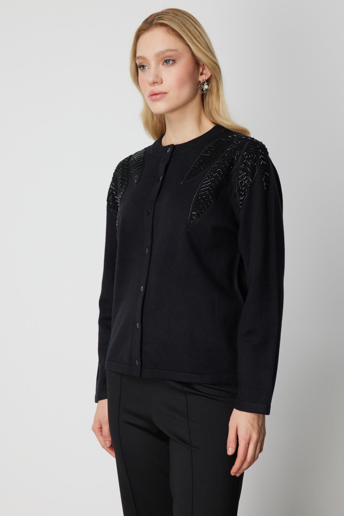 Taş İşleme Desenli Triko Hırka