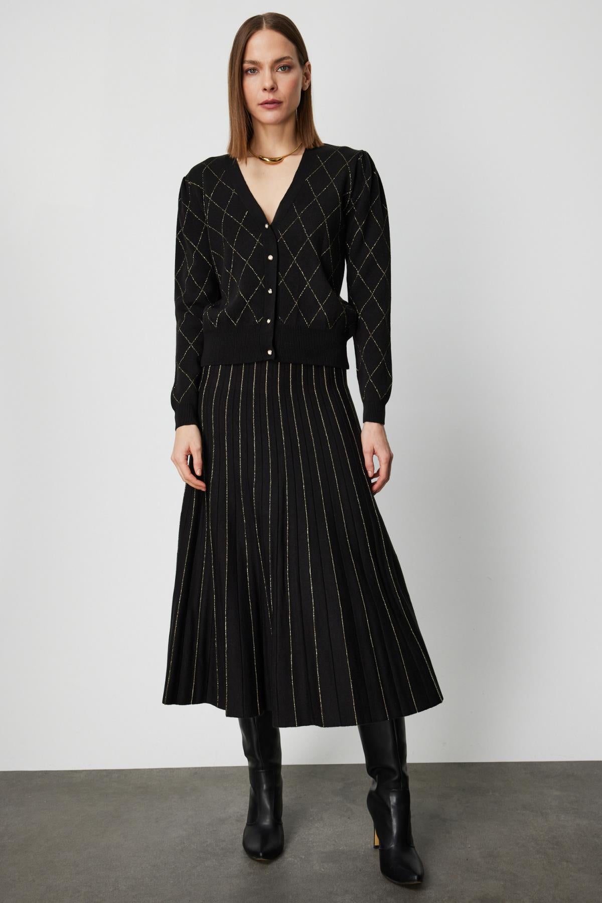 Baklava Desenli V Yaka Hırka