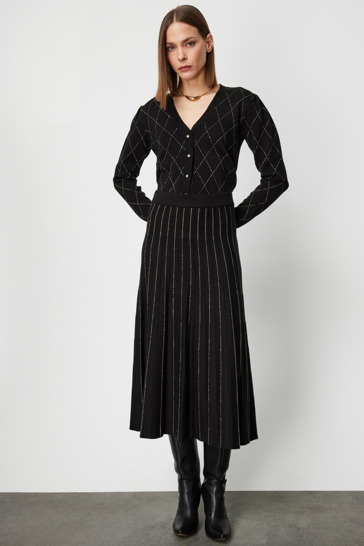 Çizgi Desenli Pileli Midi Etek