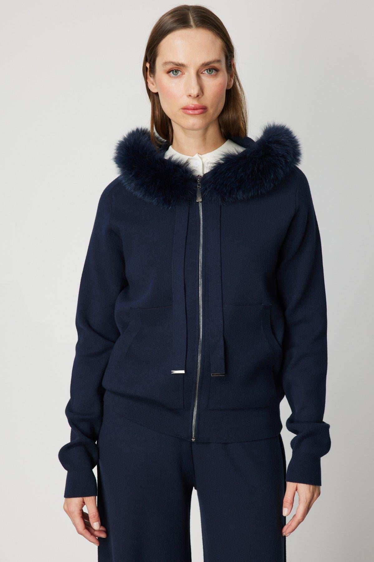 Yakası Kürklü Fermuarlı Triko Hırka