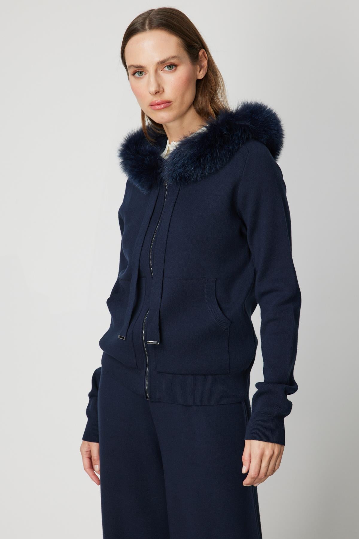 Yakası Kürklü Fermuarlı Triko Hırka