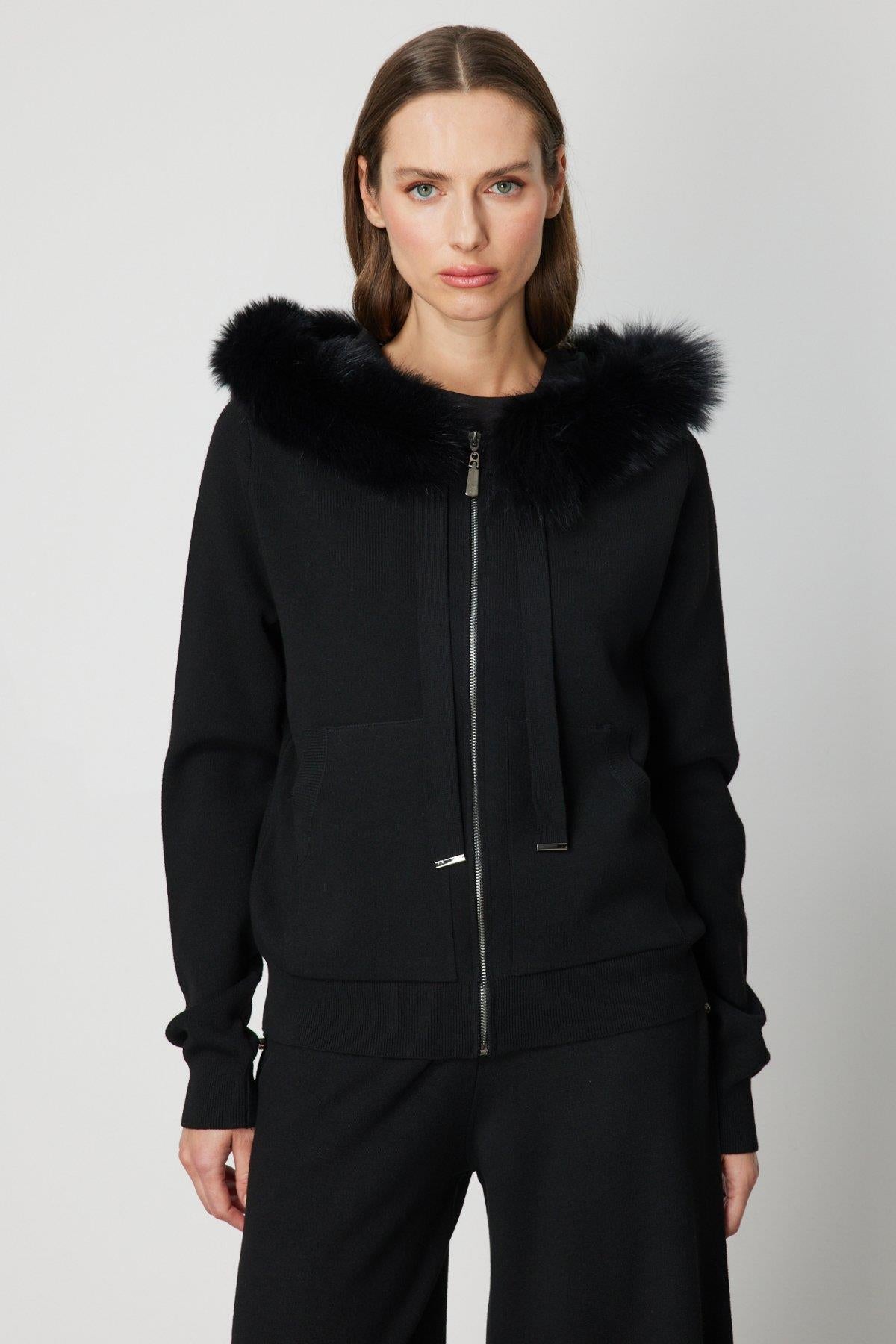 Yakası Kürklü Fermuarlı Triko Hırka