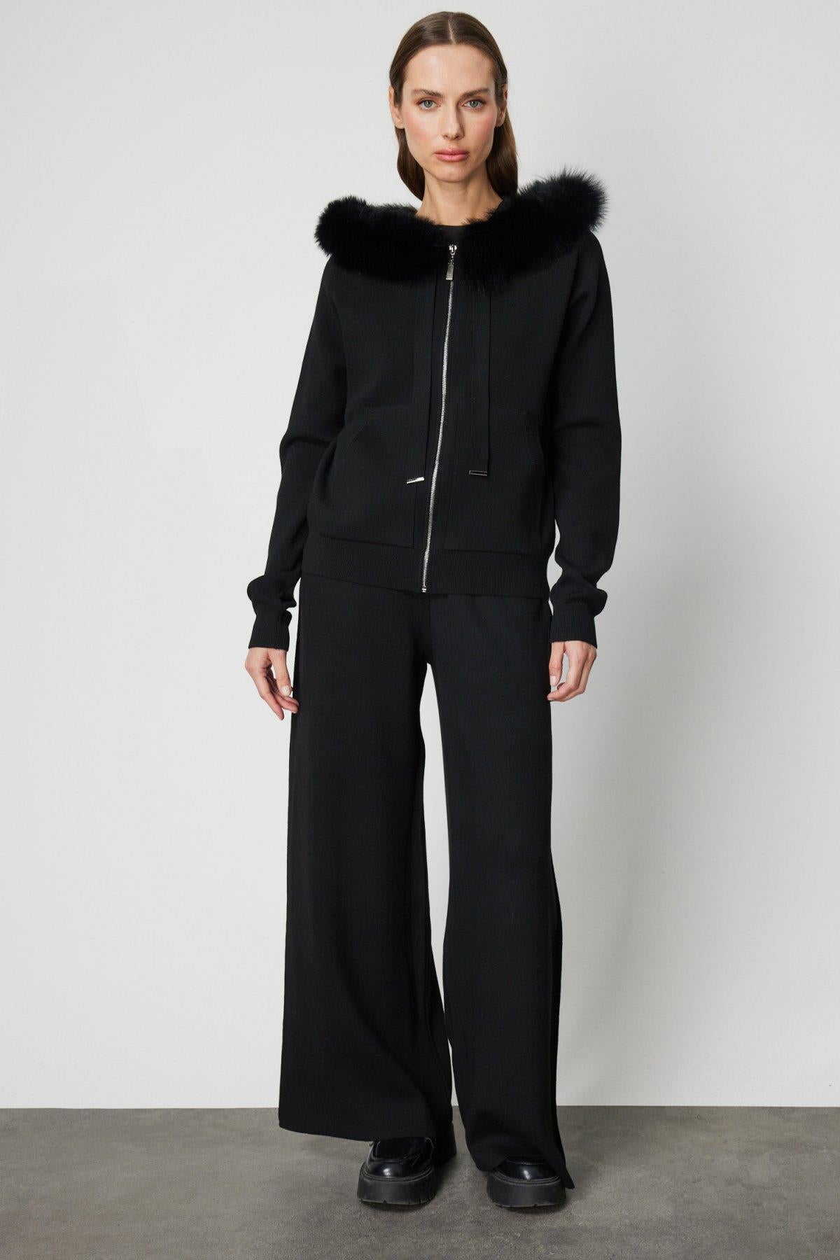 Yakası Kürklü Fermuarlı Triko Hırka