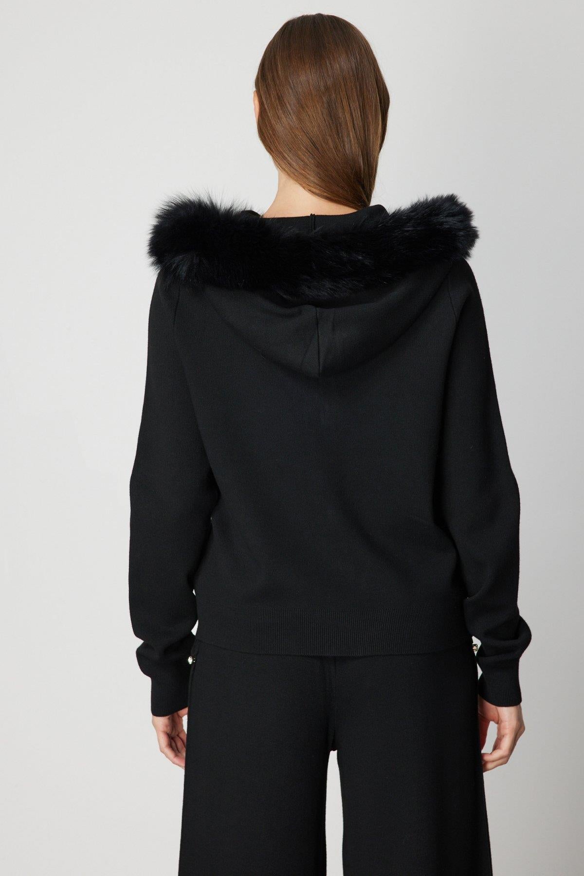 Yakası Kürklü Fermuarlı Triko Hırka