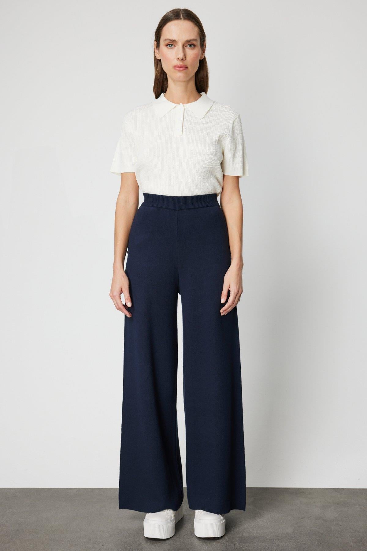 Cebi Taş Detaylı Bol Paça Triko Pantolon