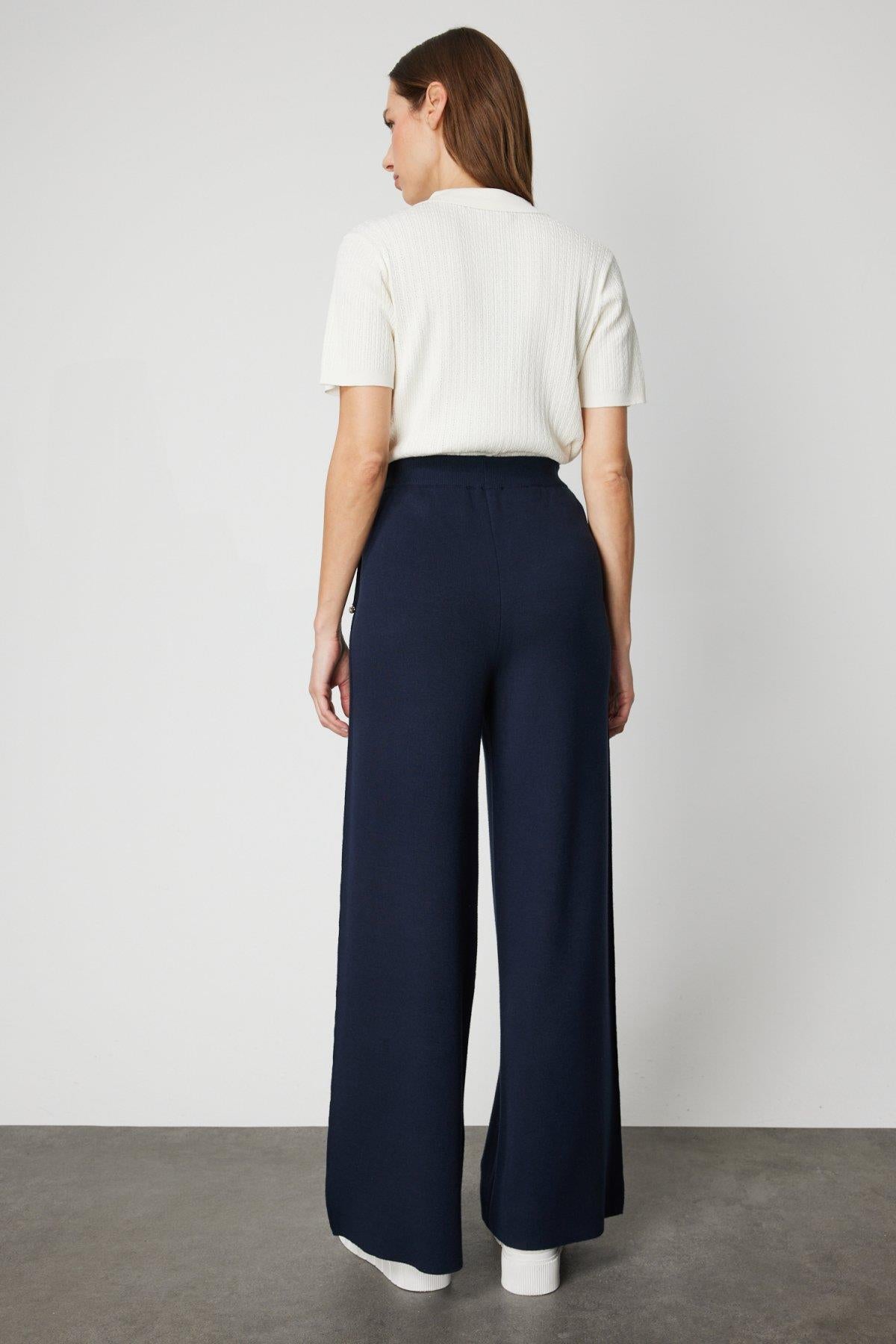 Cebi Taş Detaylı Bol Paça Triko Pantolon