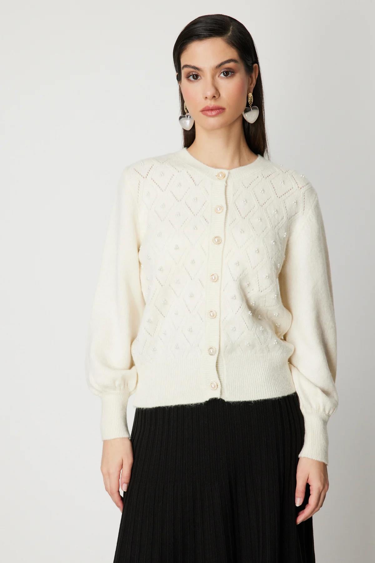 İnci Düğmeli Triko Hırka