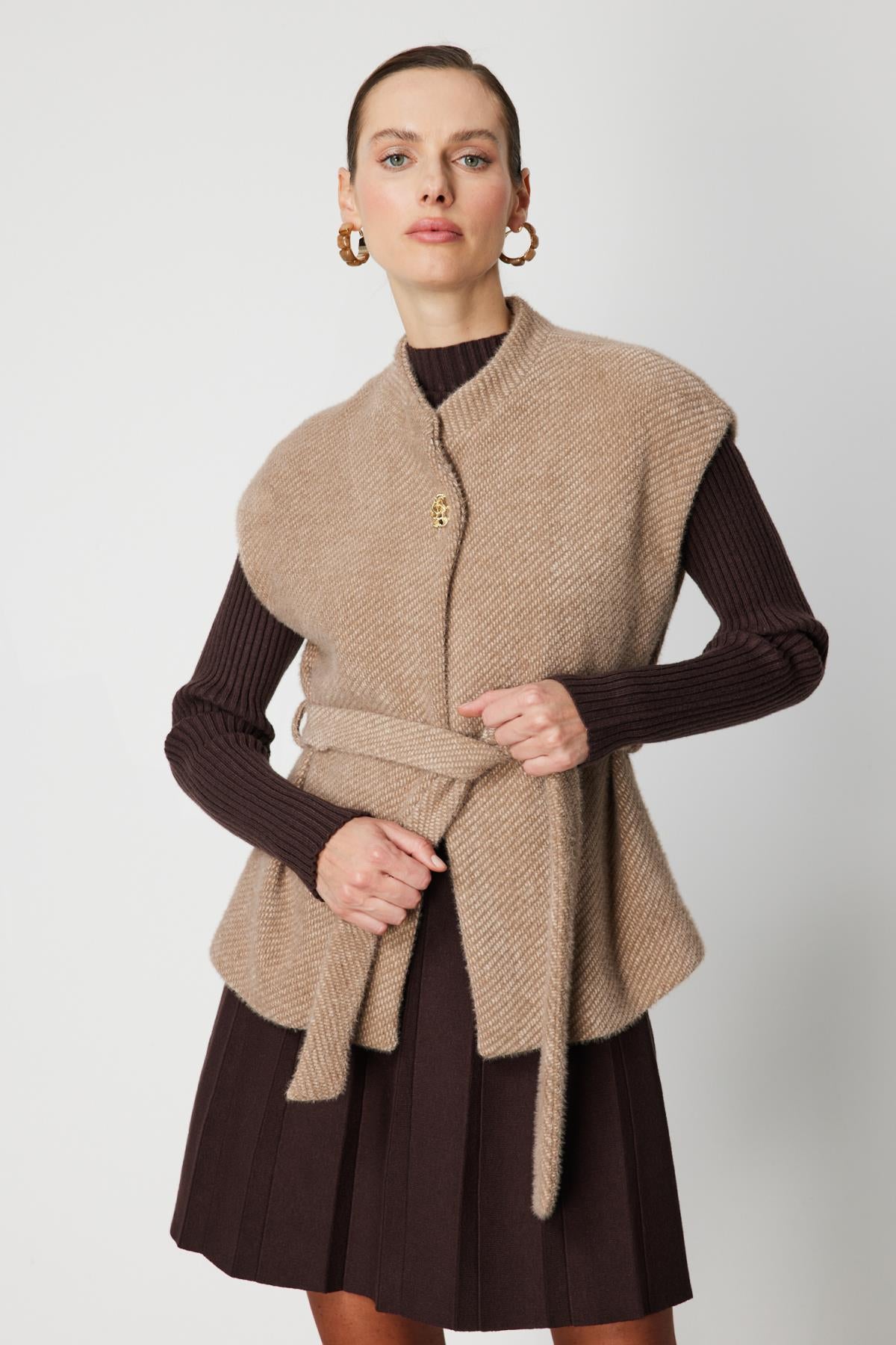 Beli Kuşaklı Dokulu Yelek