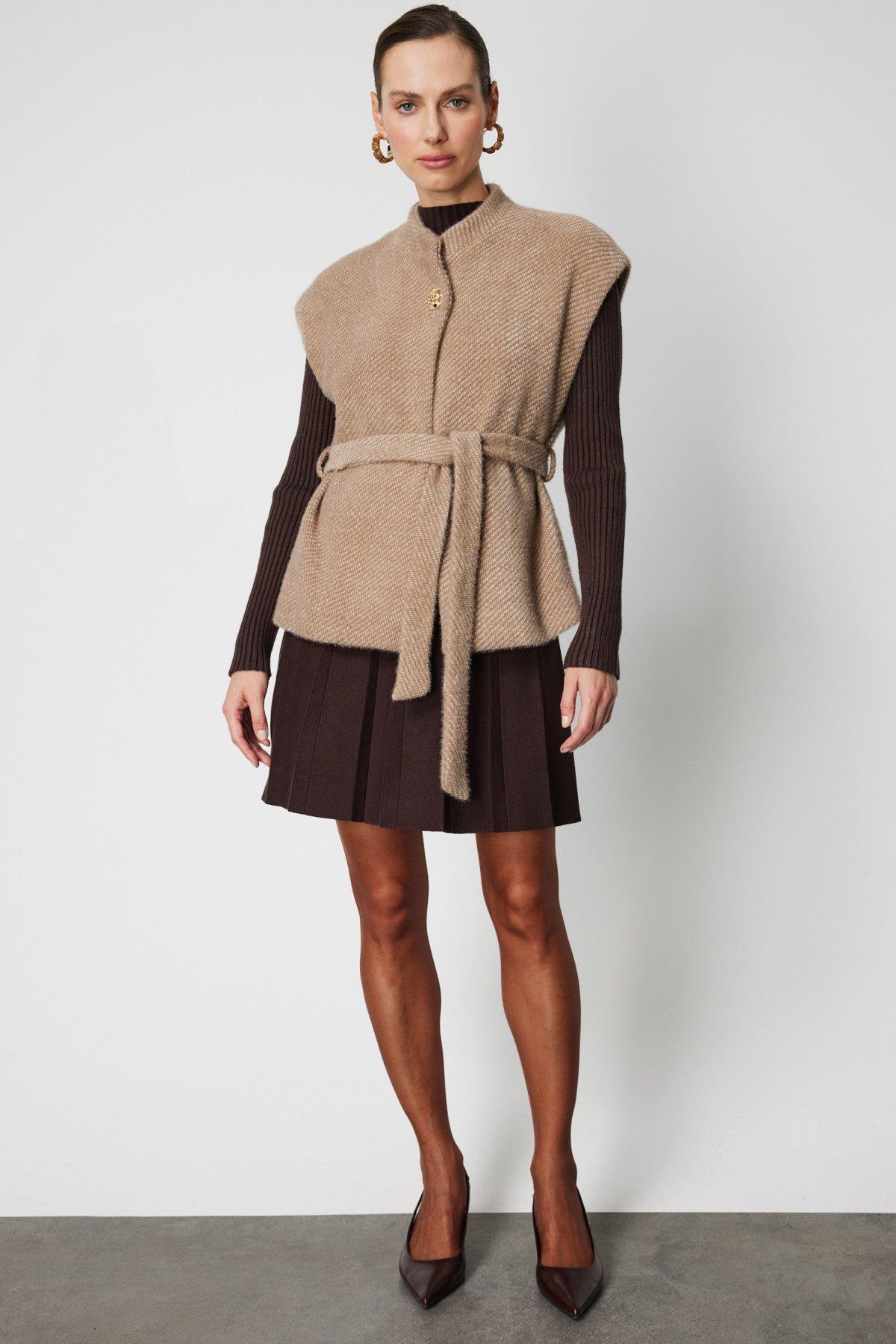 Beli Kuşaklı Dokulu Yelek