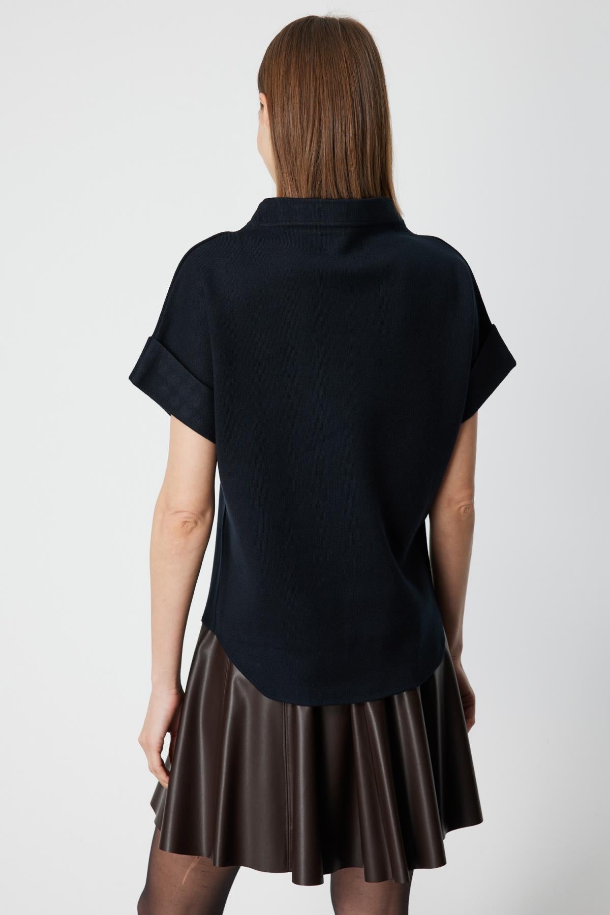 Aksesuar Detaylı Kısa Kollu Triko Kazak