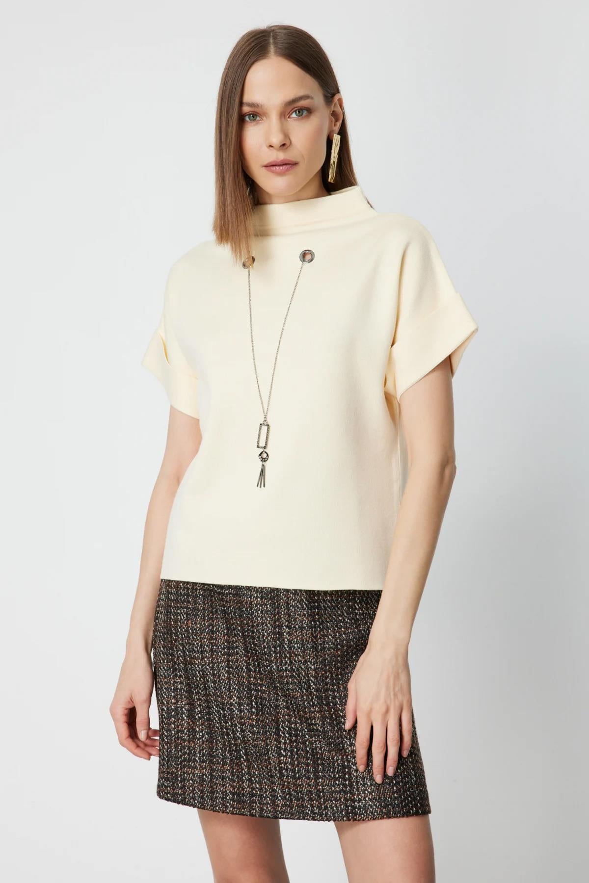 Aksesuar Detaylı Kısa Kollu Triko Kazak