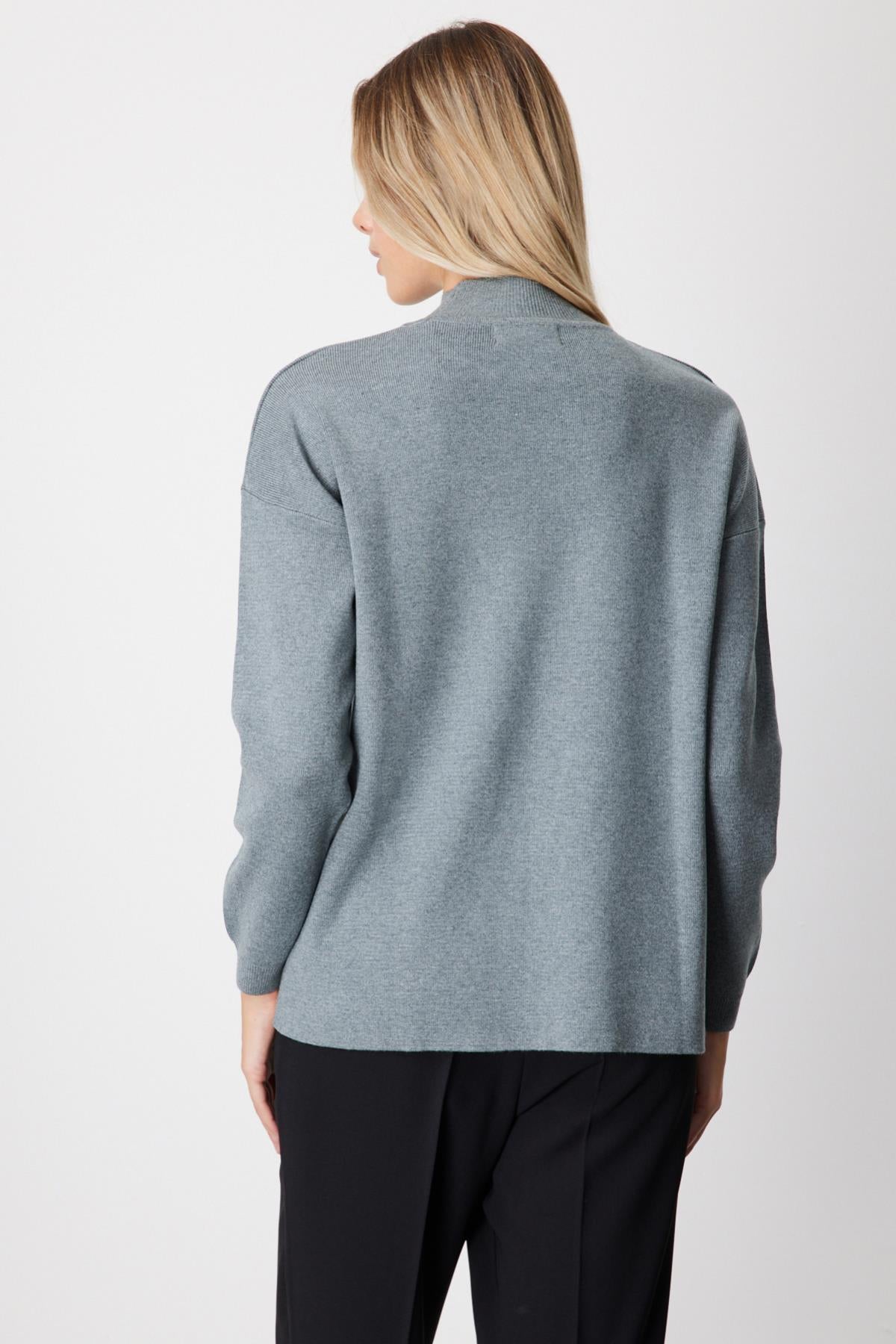 Dik Yaka Asimetrik Kesim Triko Kazak