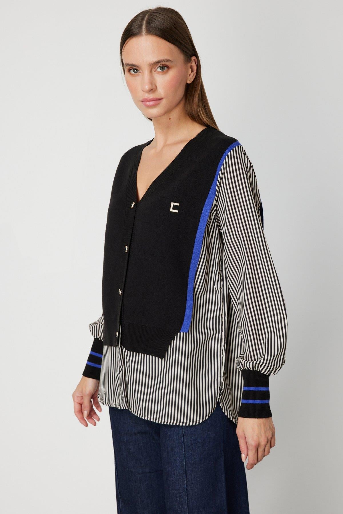 Süveter Görünümlü Miks Kumaş Düğmeli Bluz