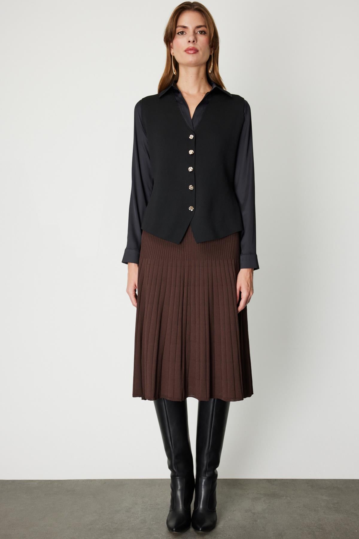 V-Neck Buttoned Vest