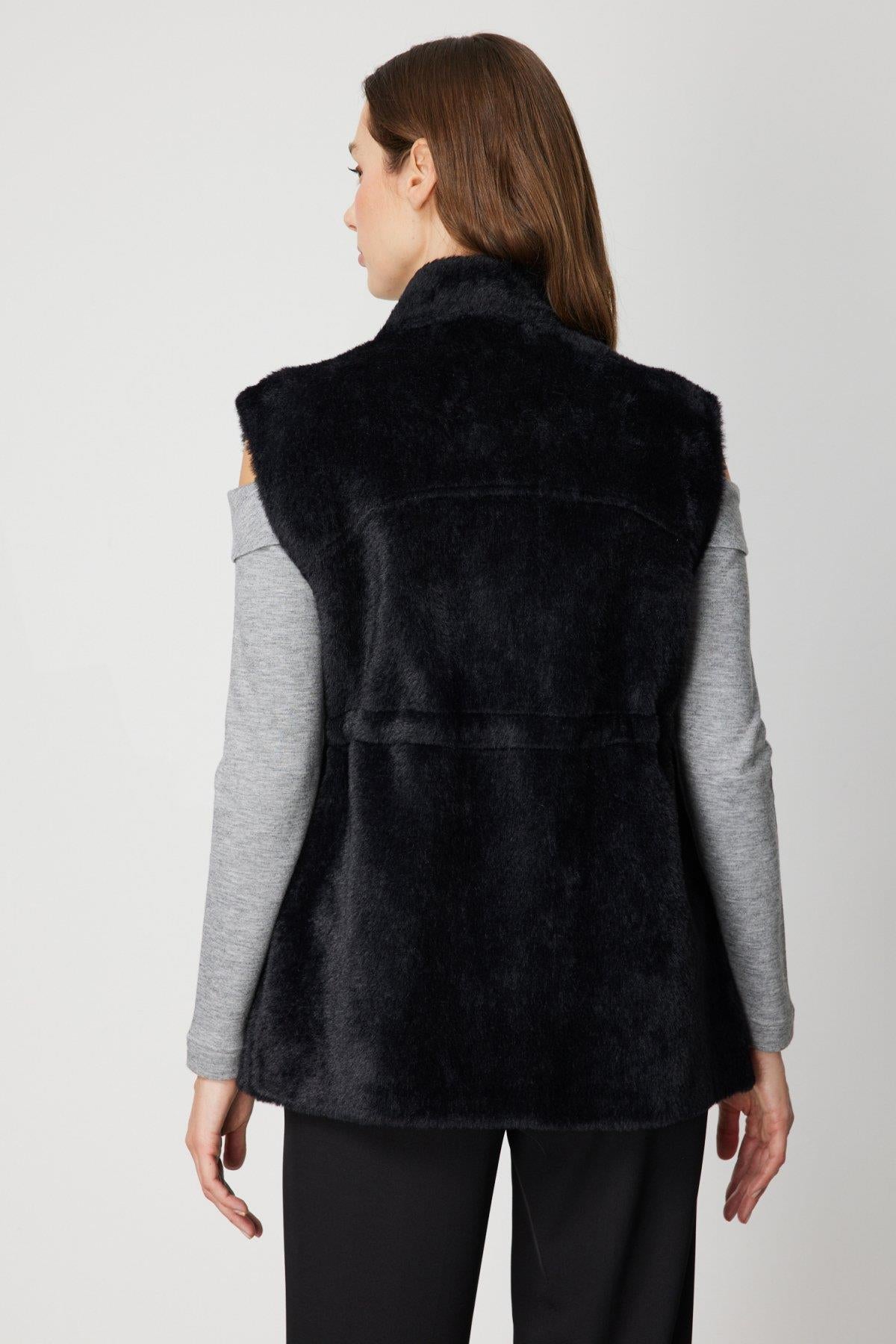 Dik Yaka Beli Lastikli Peluş Yelek