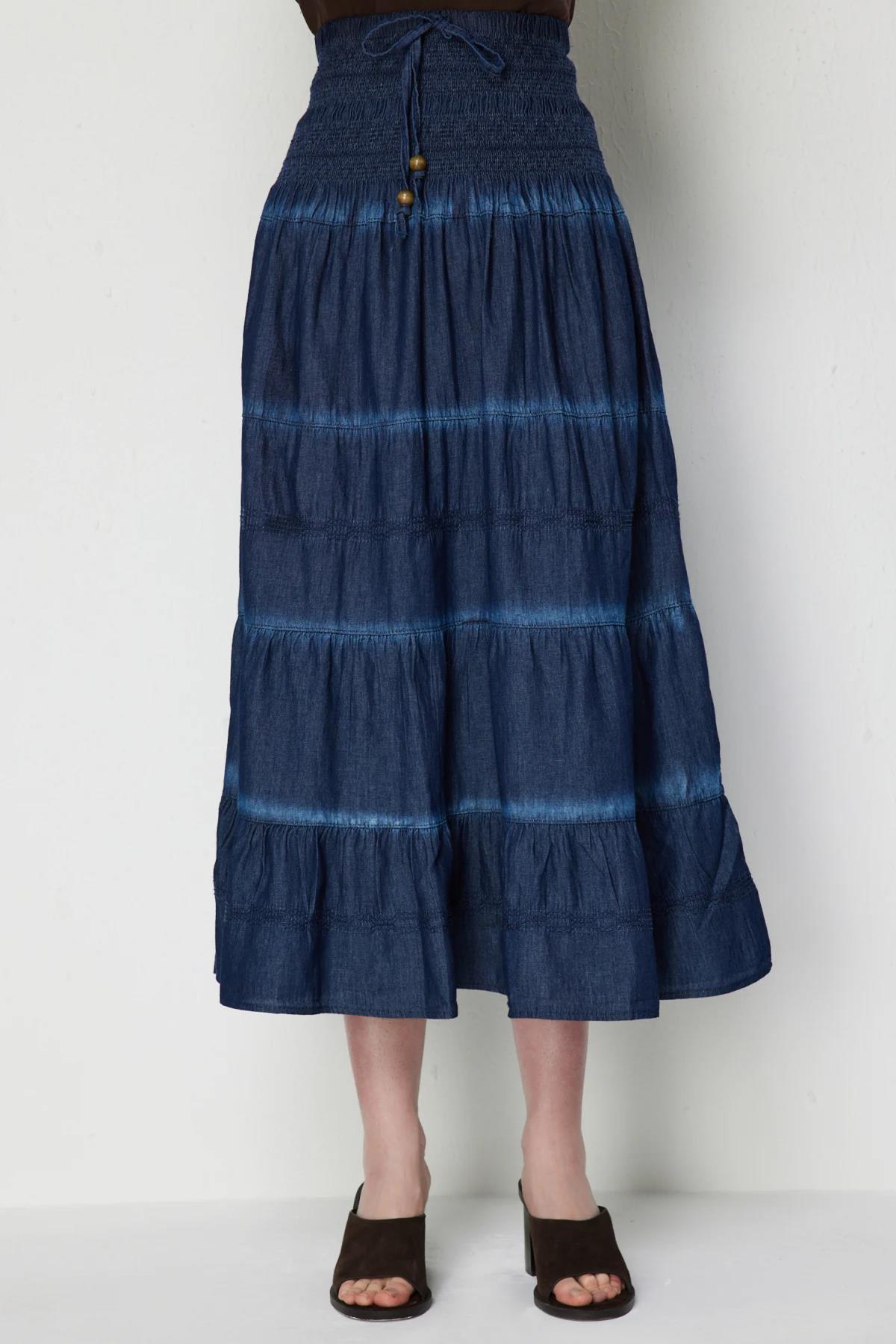Skirt with a Corset-Look Waist