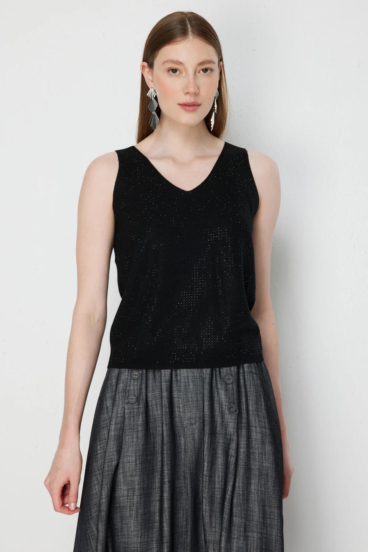 V-Neck Embellished Sleeveless Blouse