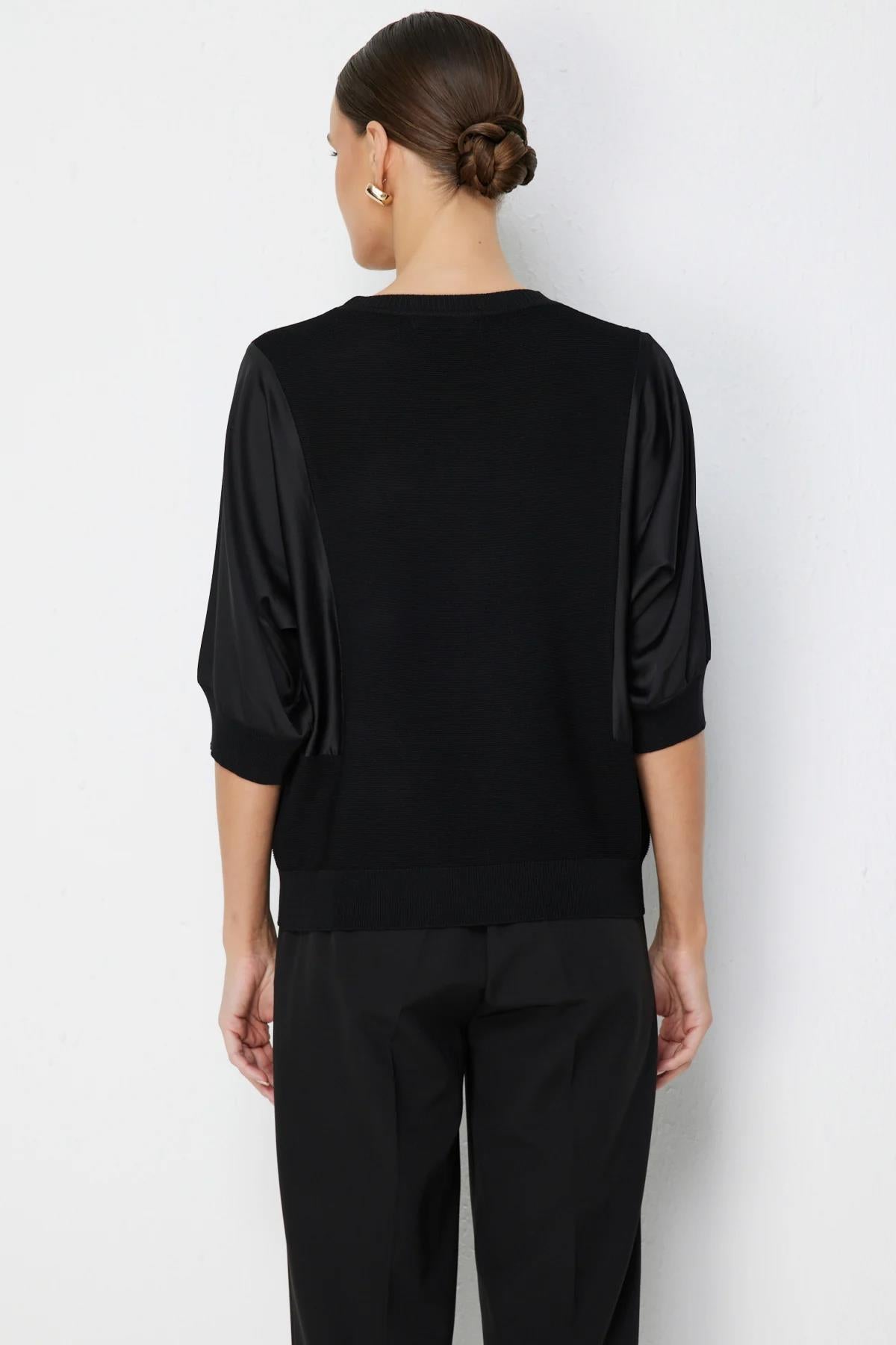 Blouse with Embellished Collar