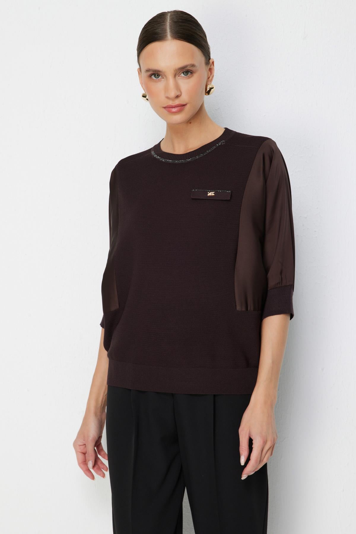 Blouse with Embellished Collar