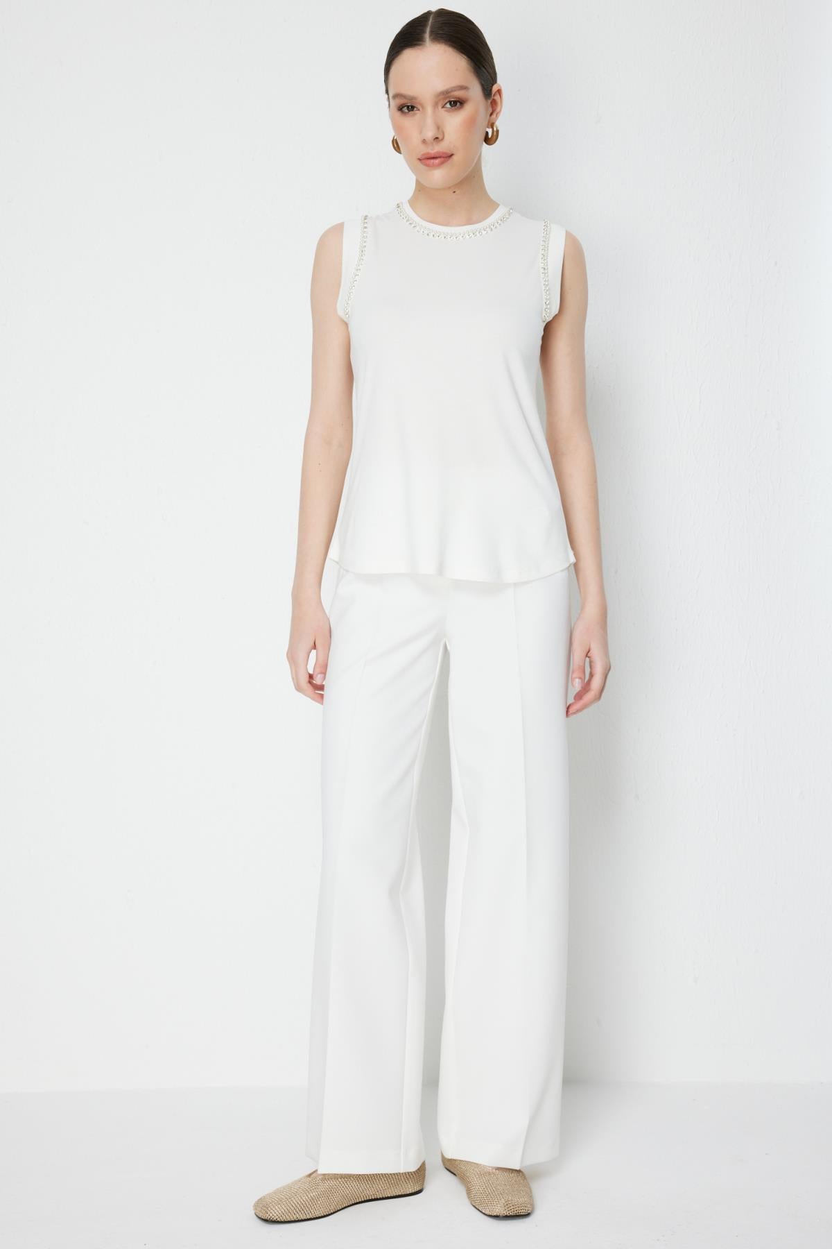 Sıfır Yaka Taş İşlemeli Kolsuz Bluz