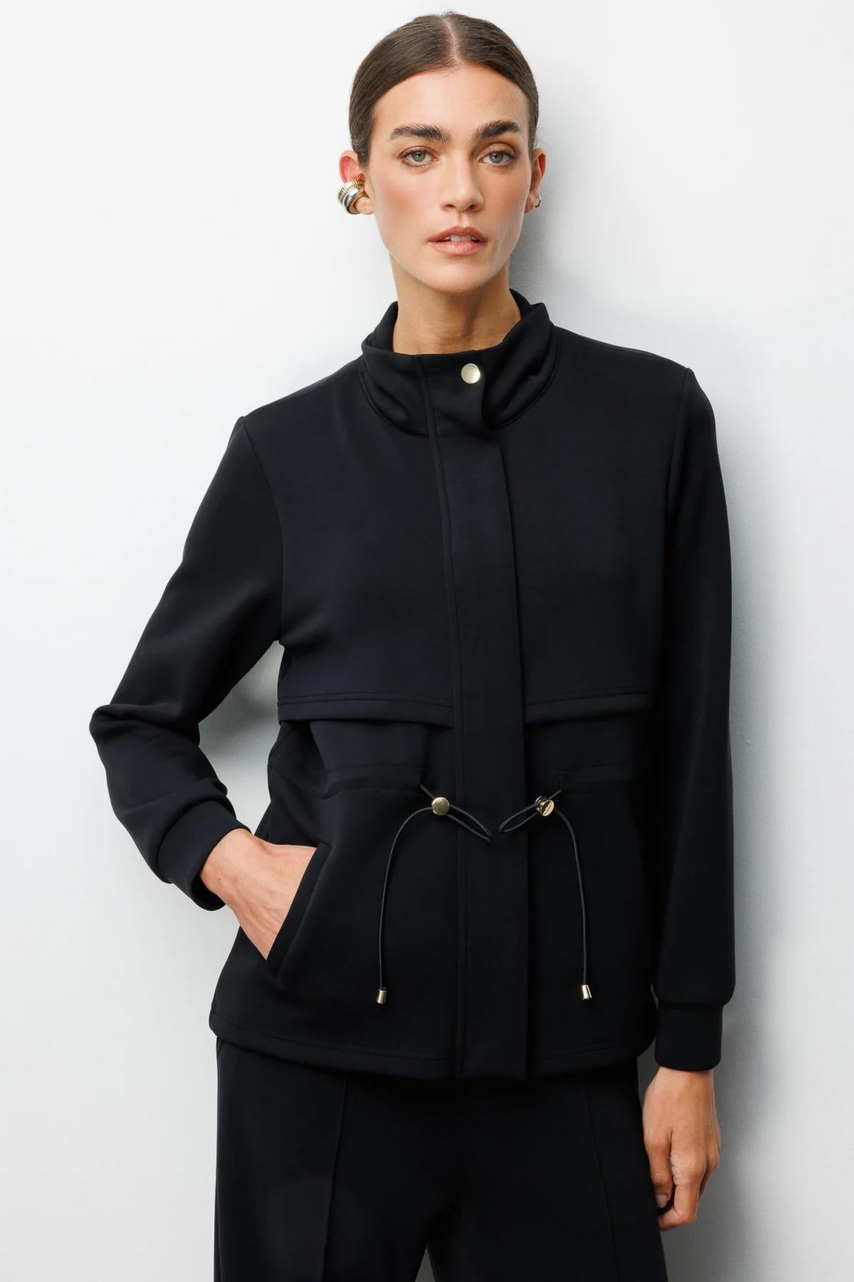 Dik Yaka Beli Bağcıklı Ceket