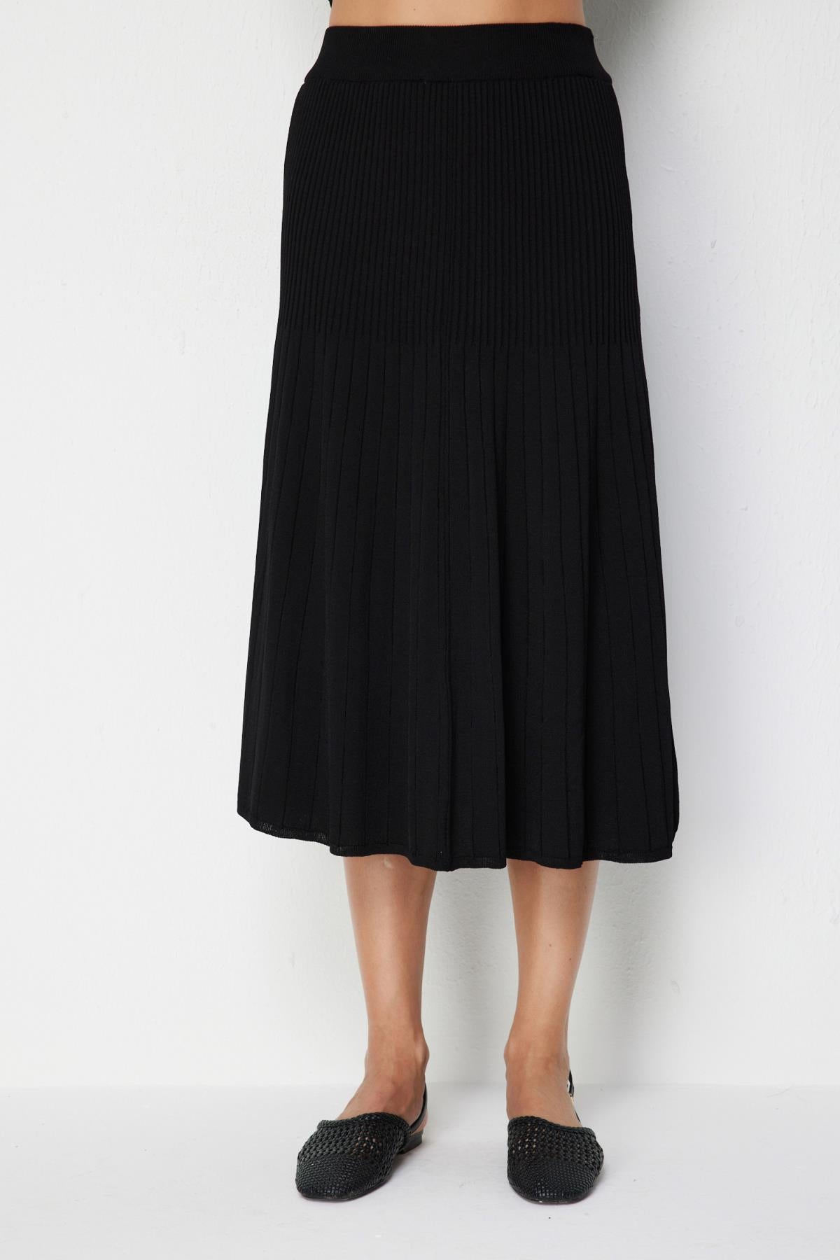 Piliseli Triko Midi Etek