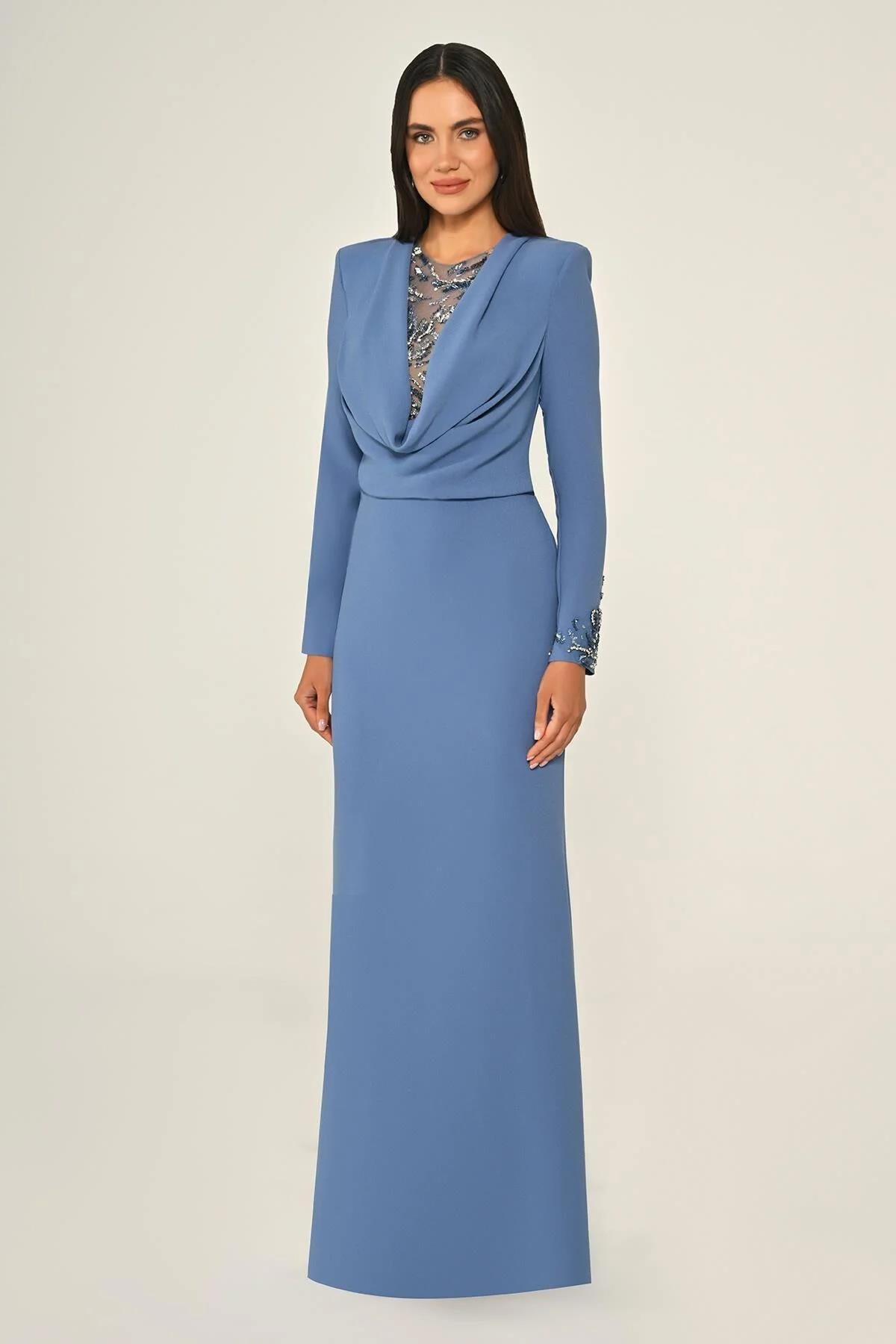 Payetli Göğüs Degaje Yaka Krep Uzun Abiye Elbise