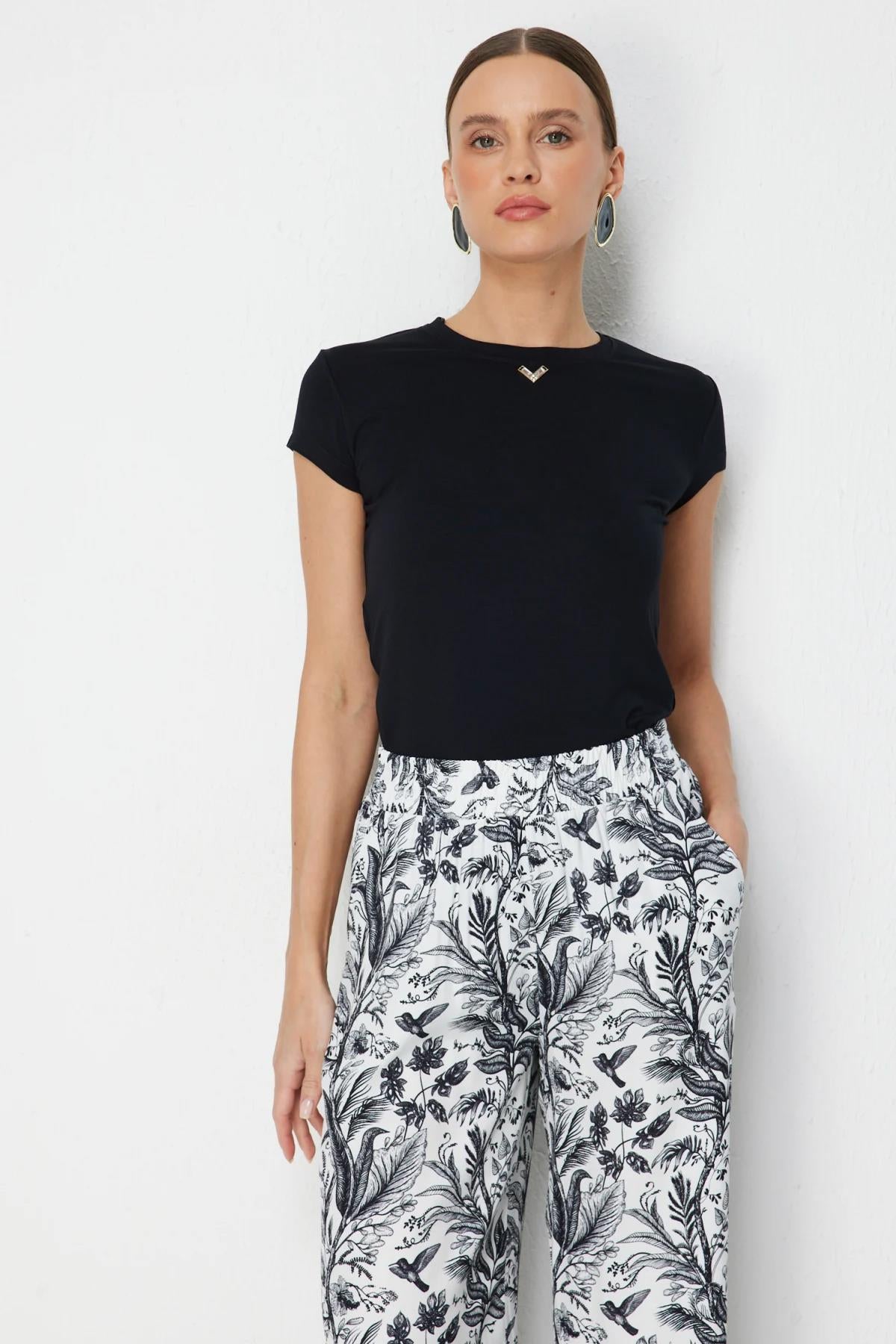 Crew Neck Short Sleeve Blouse